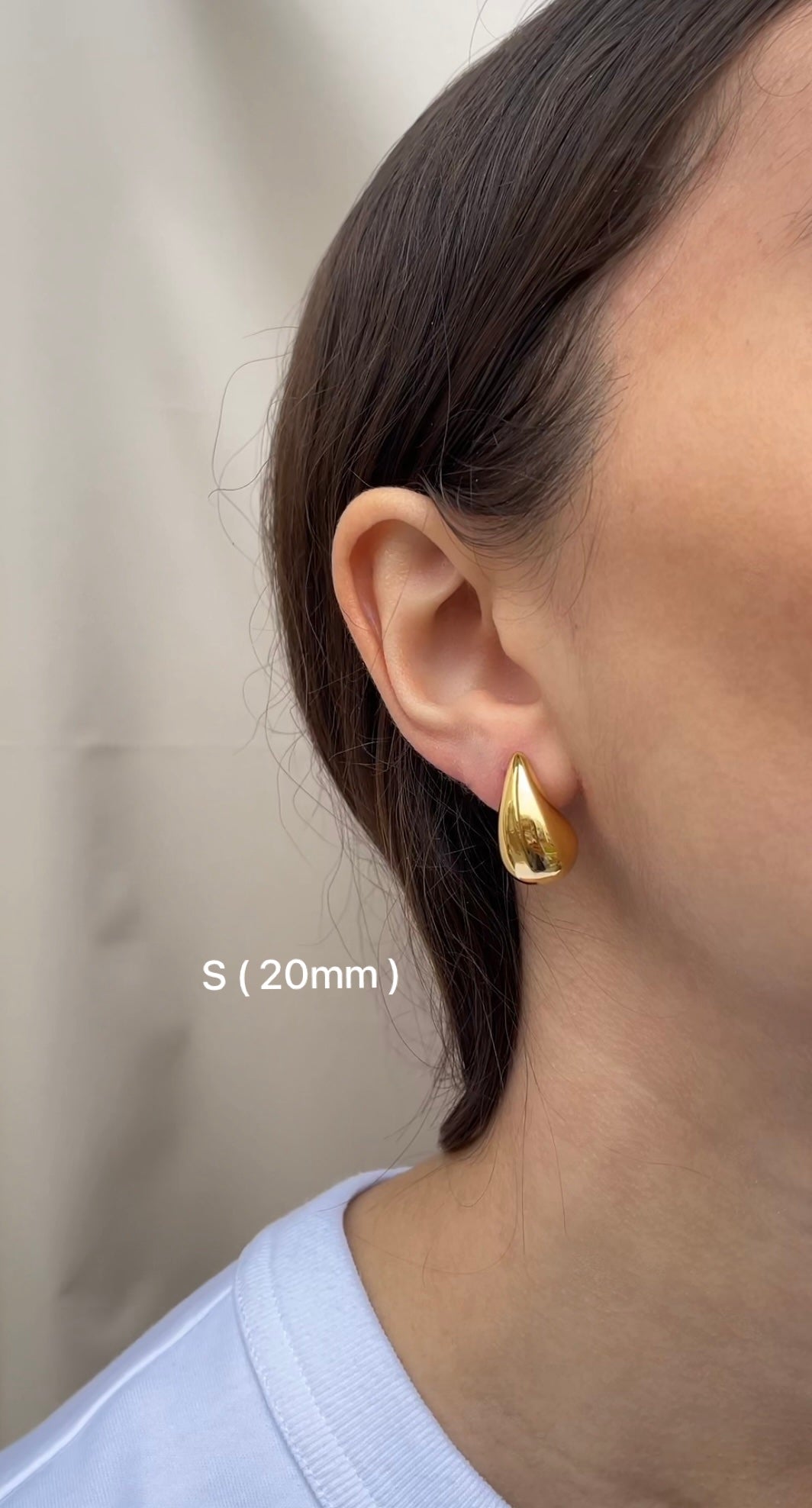 The drop earrings