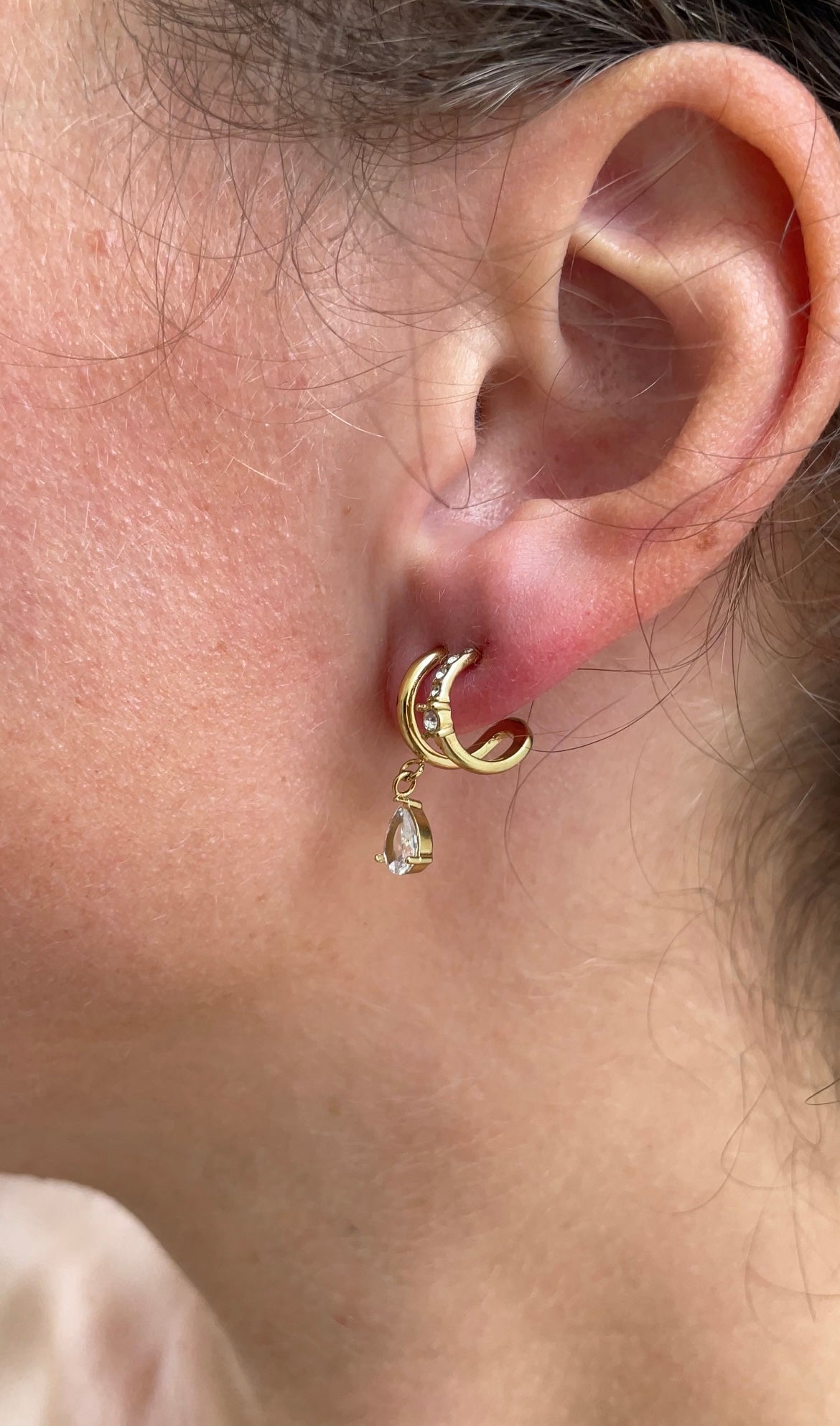 Illusion gems earrings