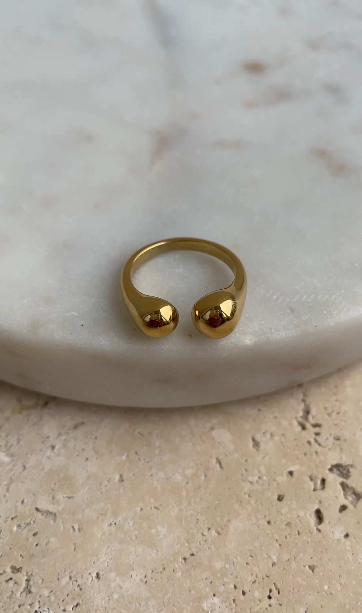 Eyes ring