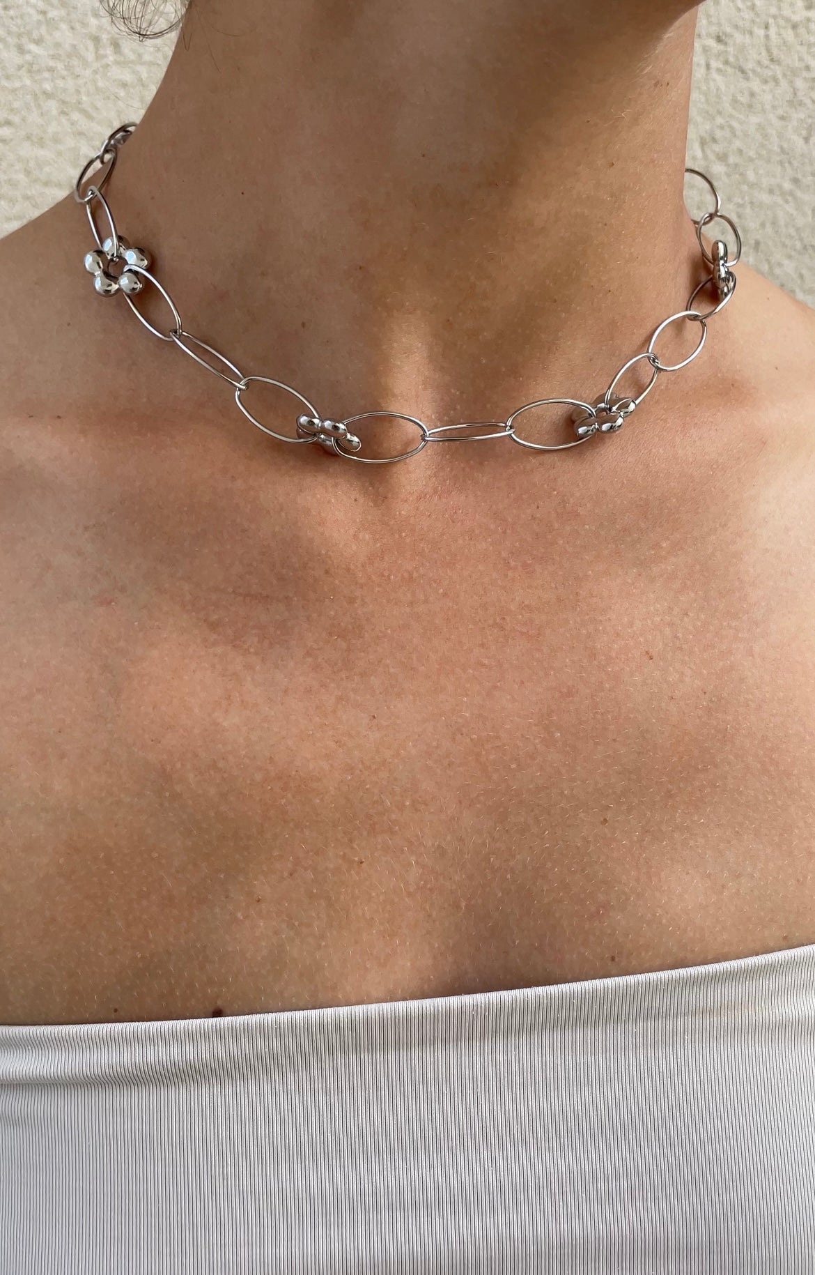 Marguerite necklace