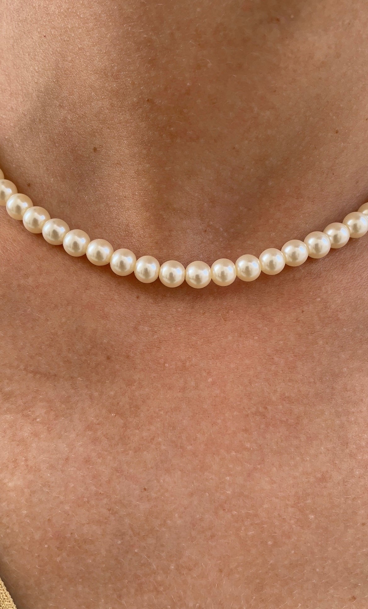 Thin lady necklace
