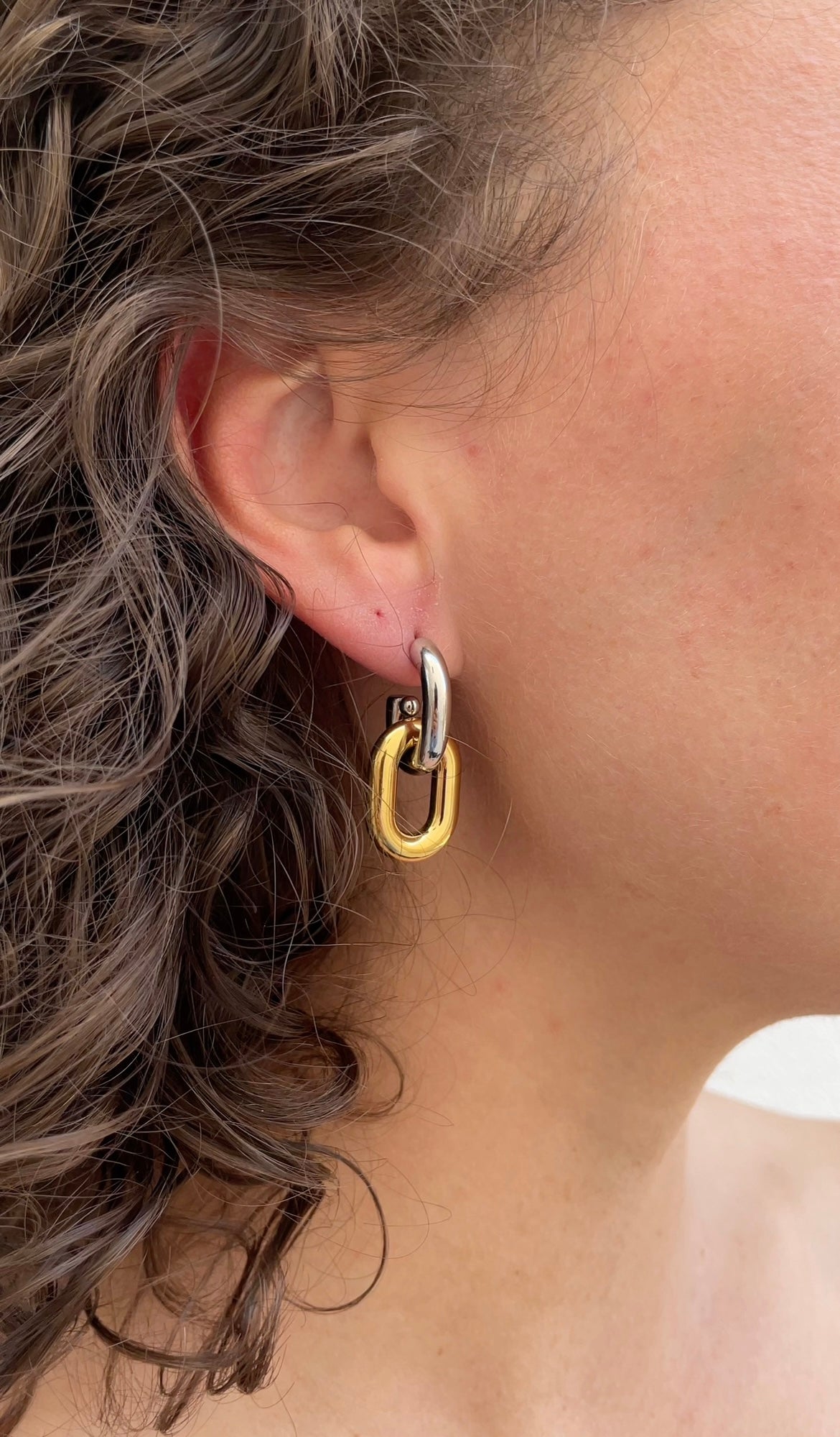 Mini oval x hoops earrings