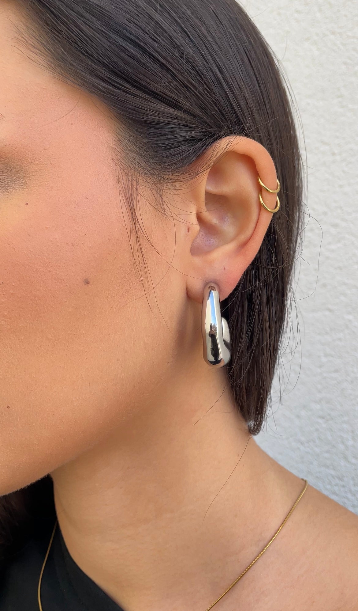 « C » earrings