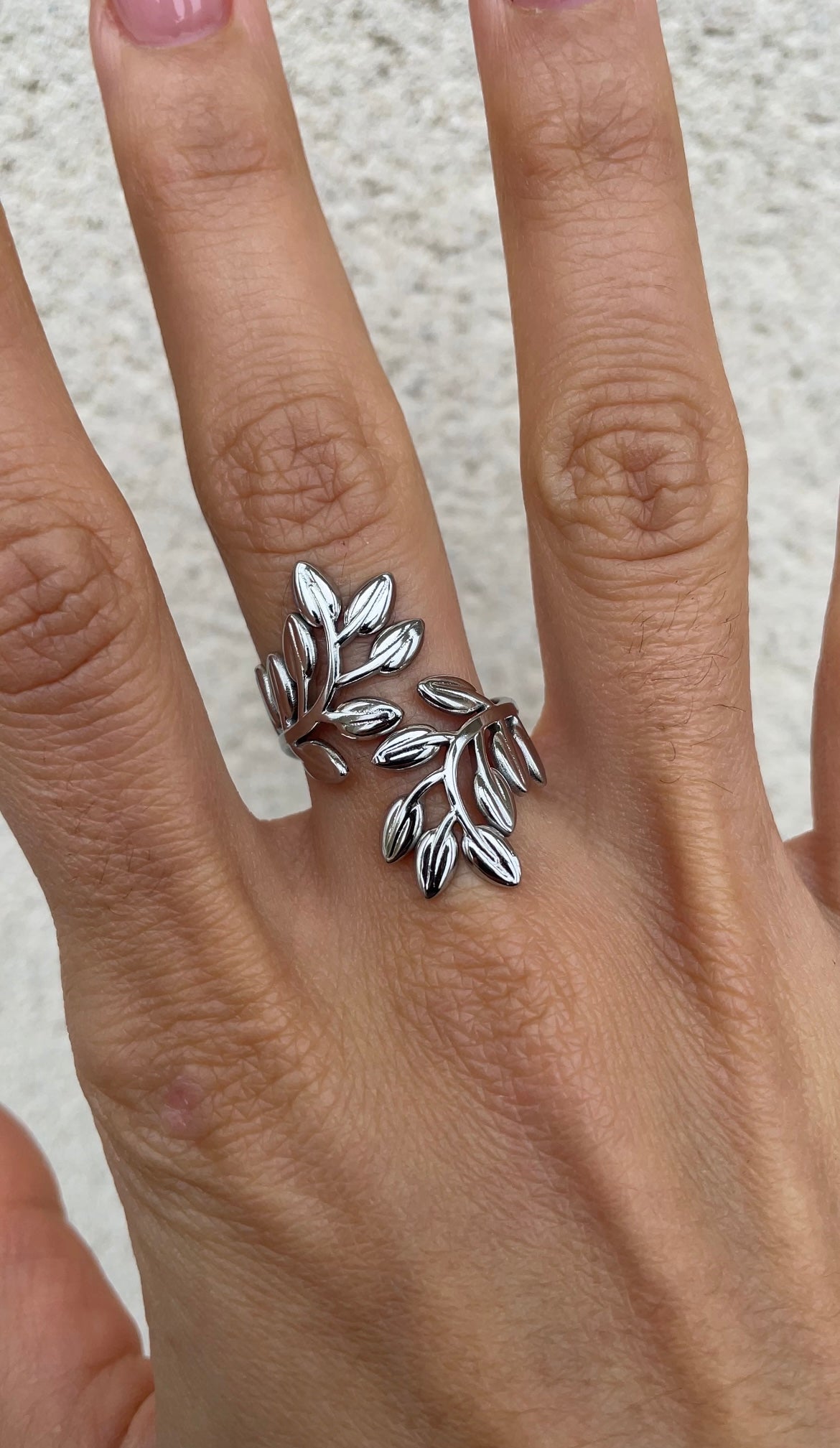Laurier ring