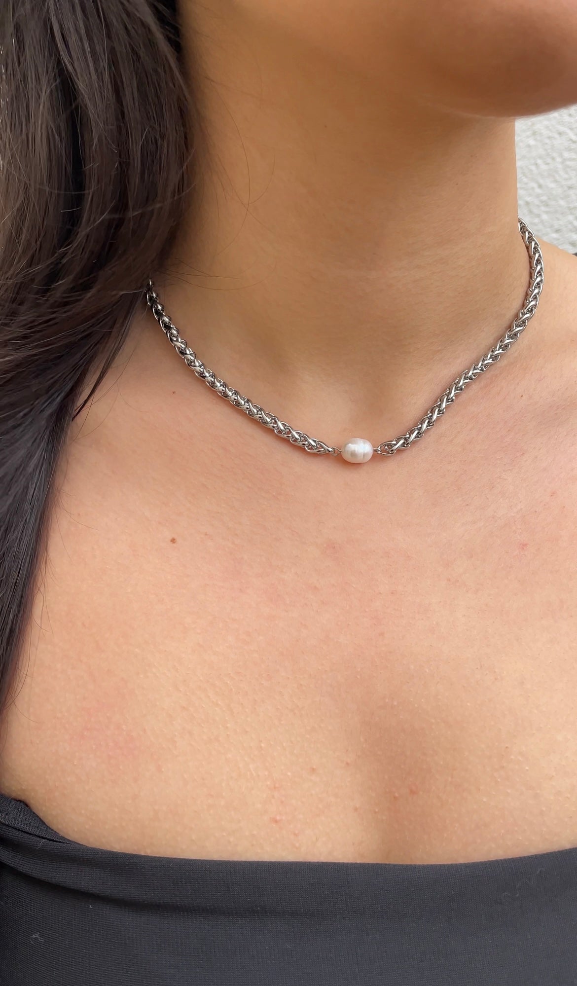 Middle Pearl necklace