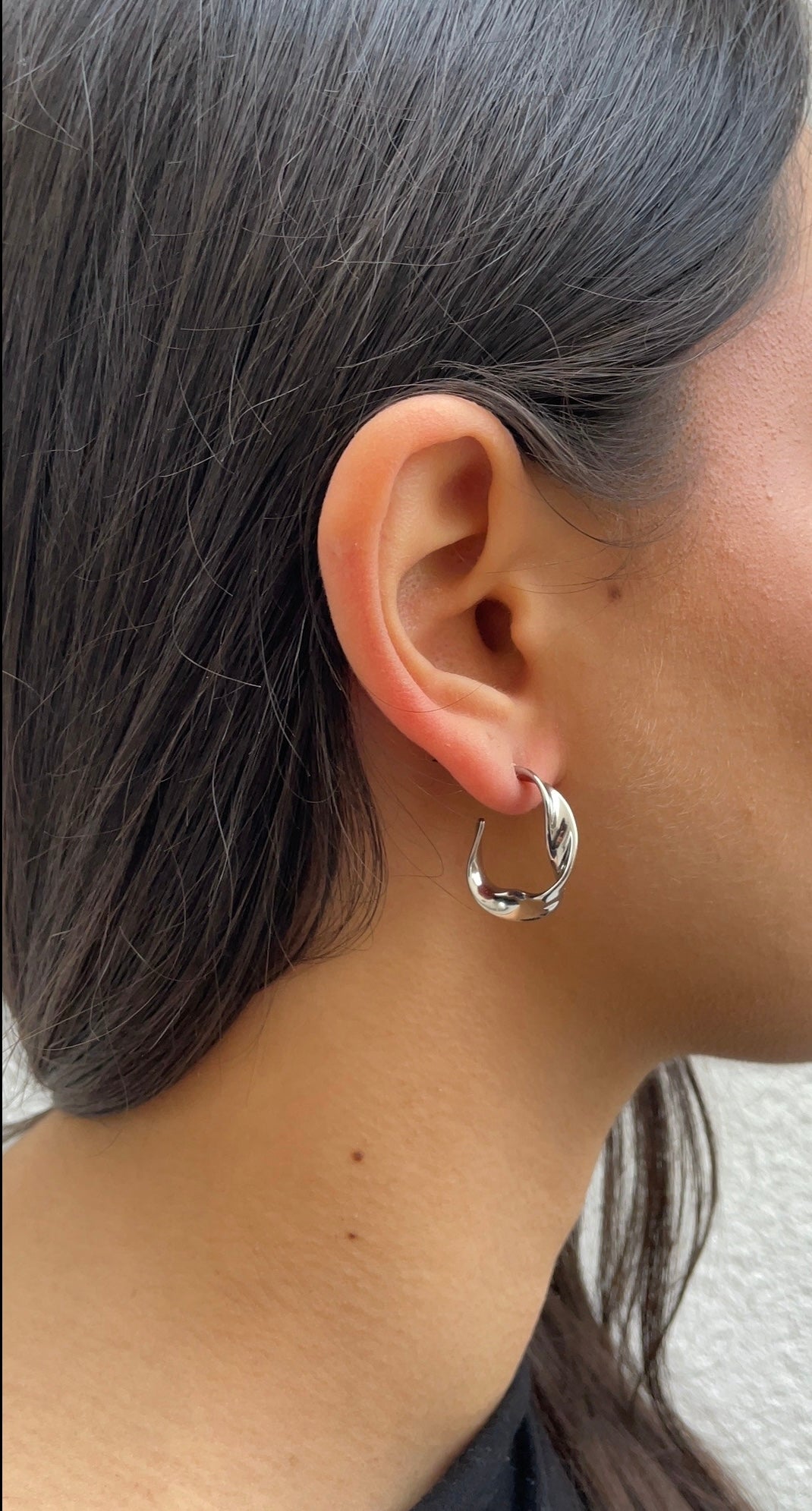 Small torsade earrings
