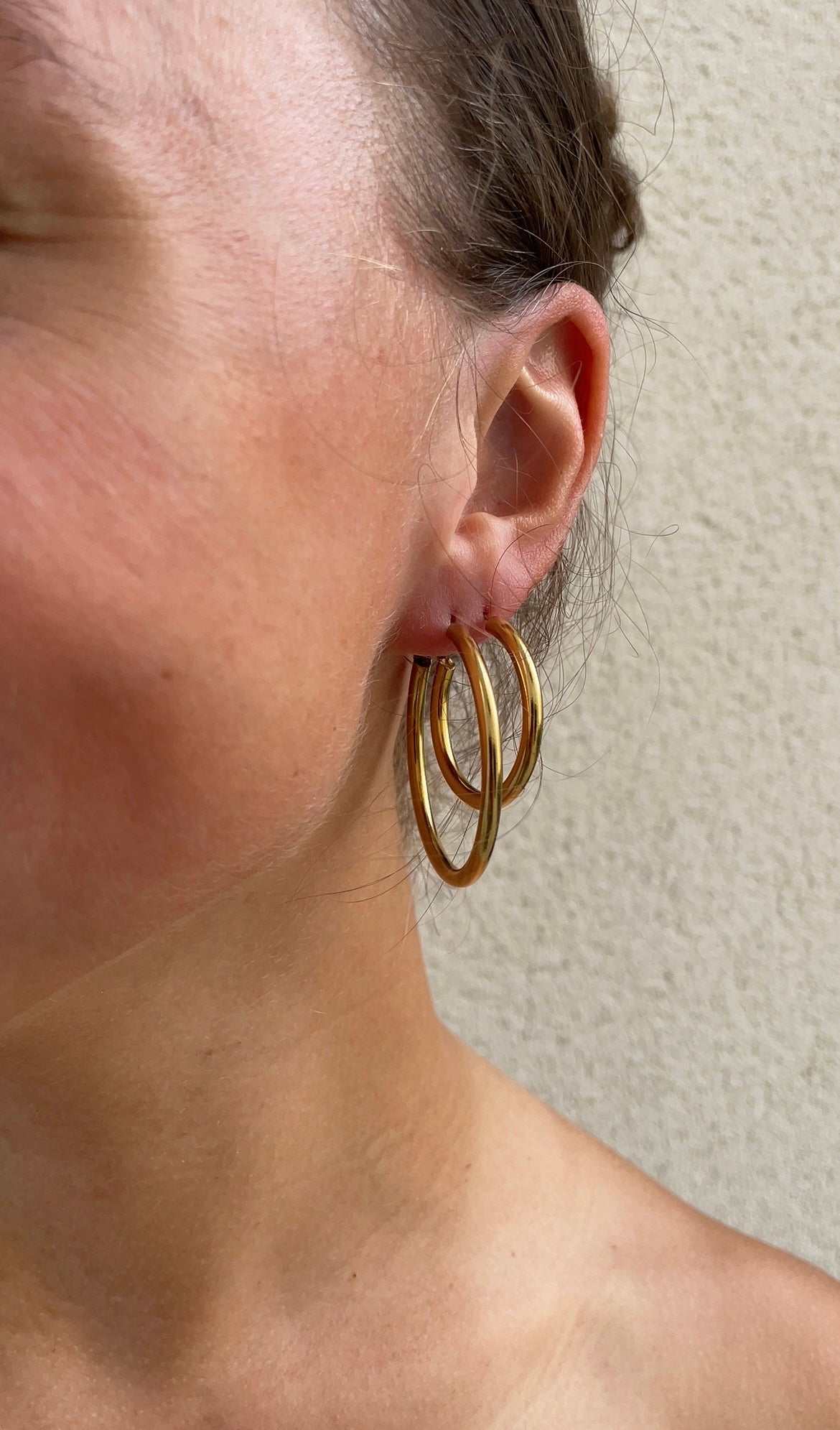 Duo thin Hailey hoops