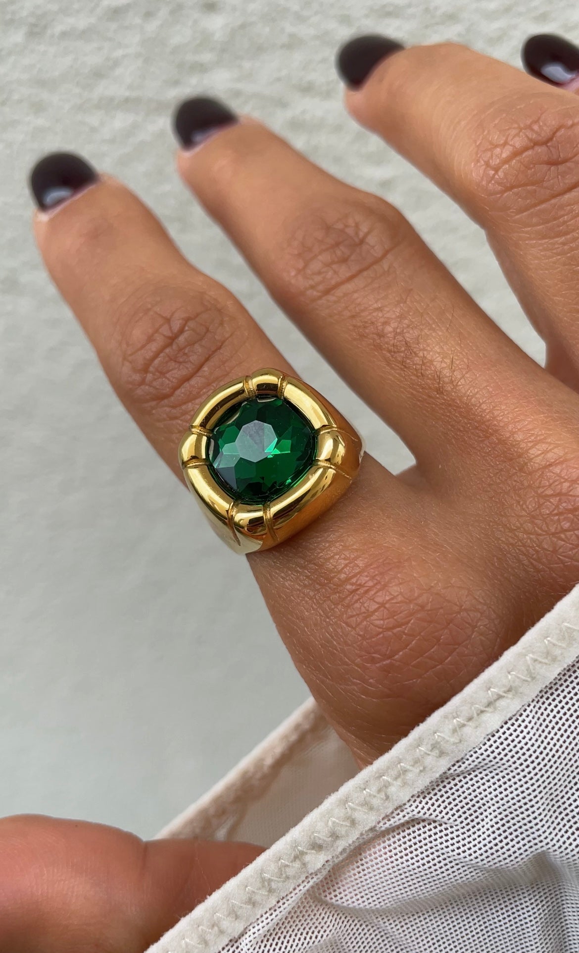 Versailles ring