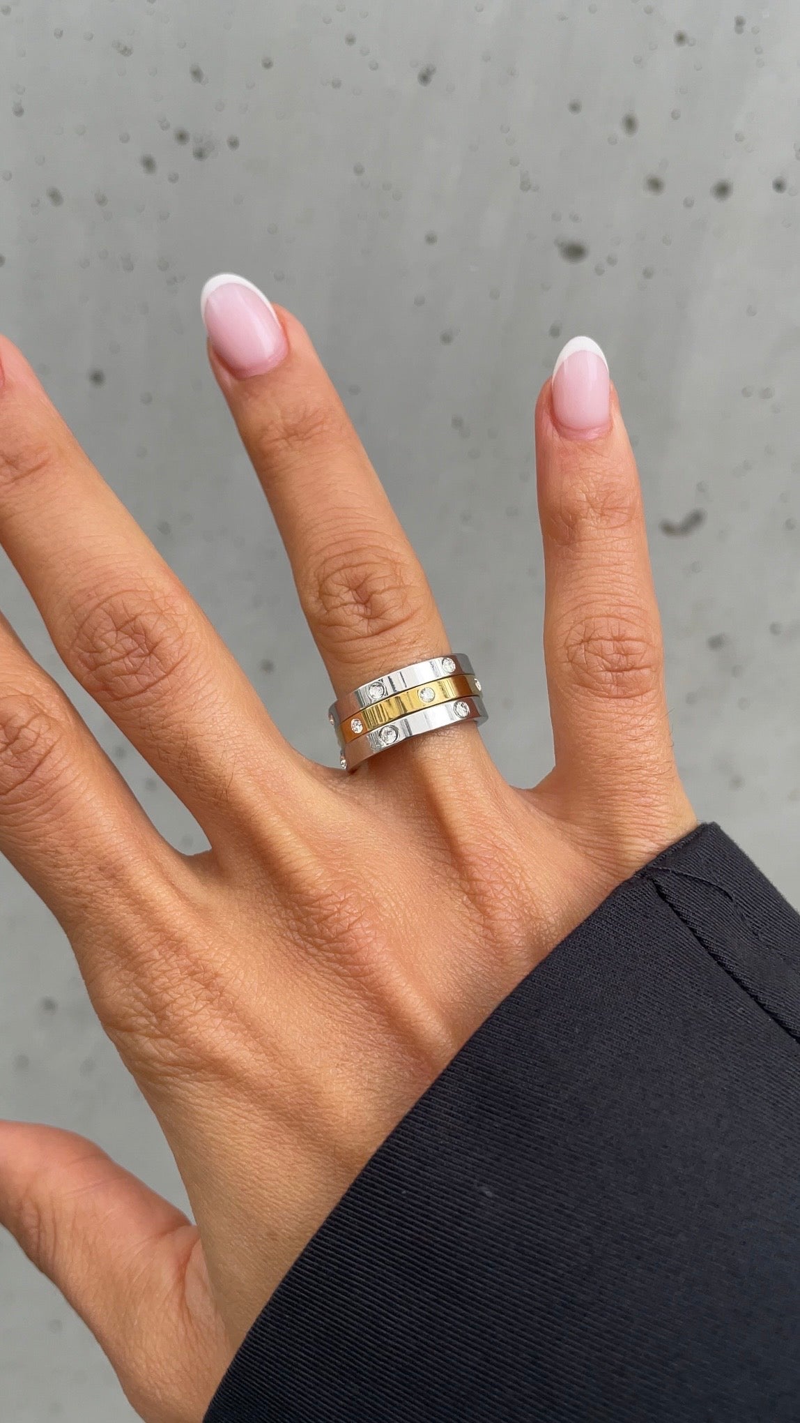 Triple gems ring