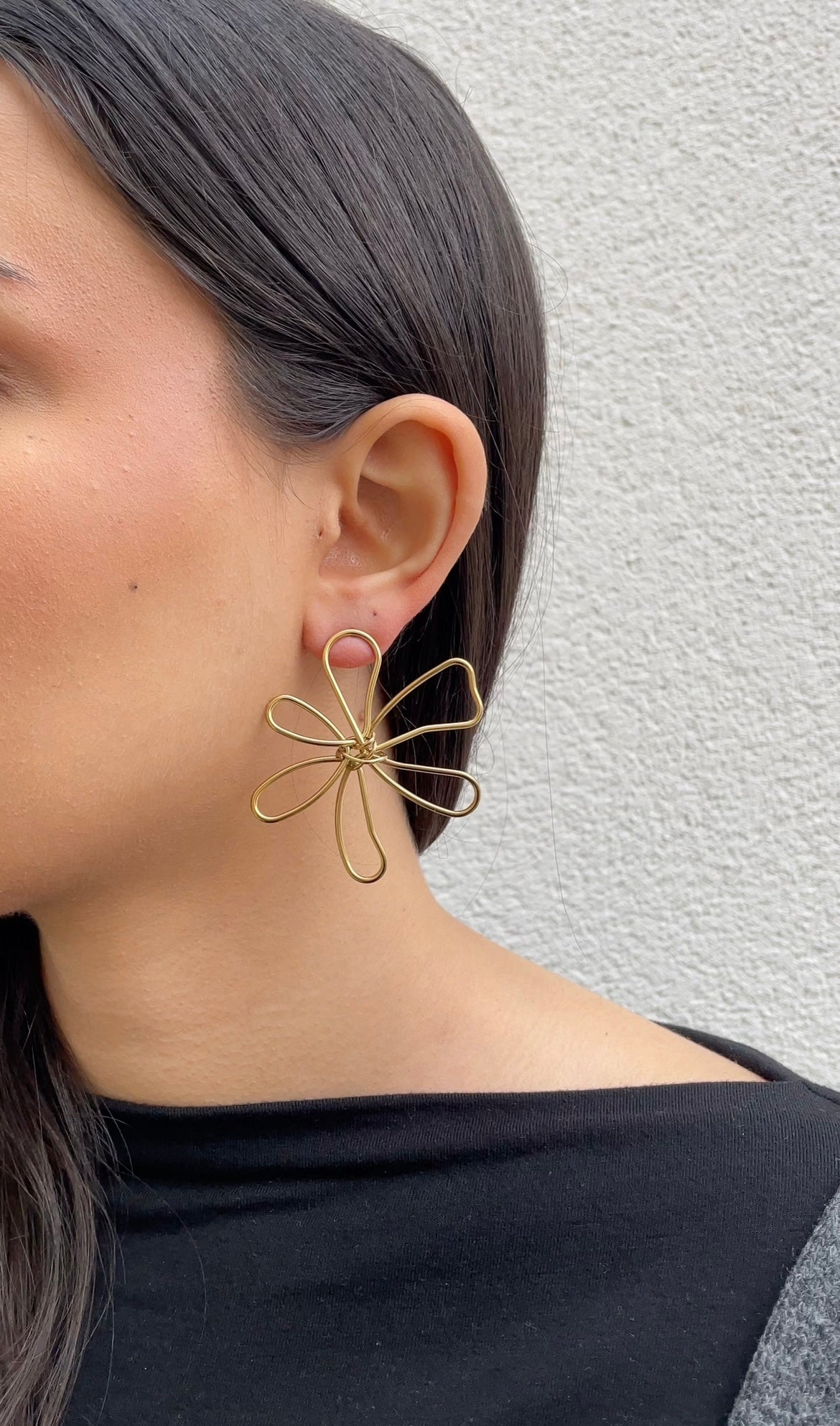 Huge Outline earrings
