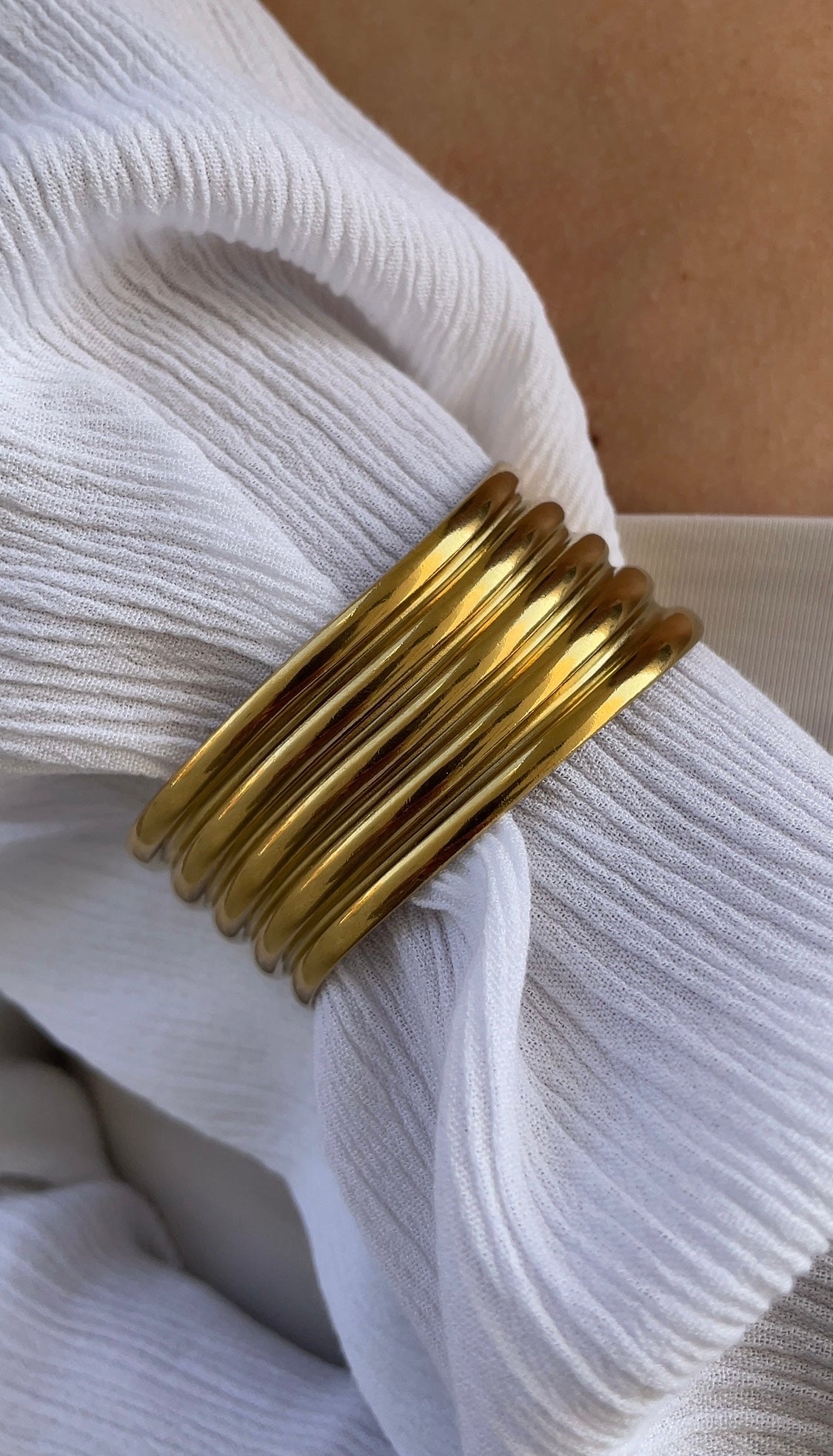Roman bangle