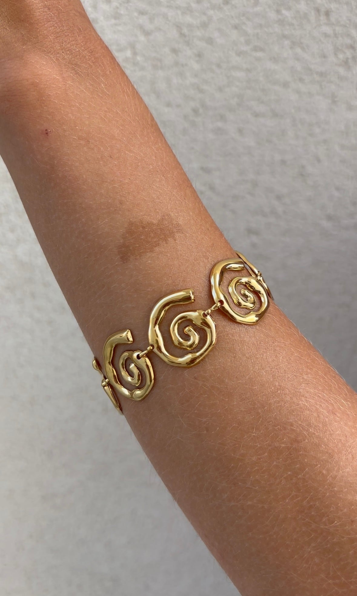 Spiral bracelet
