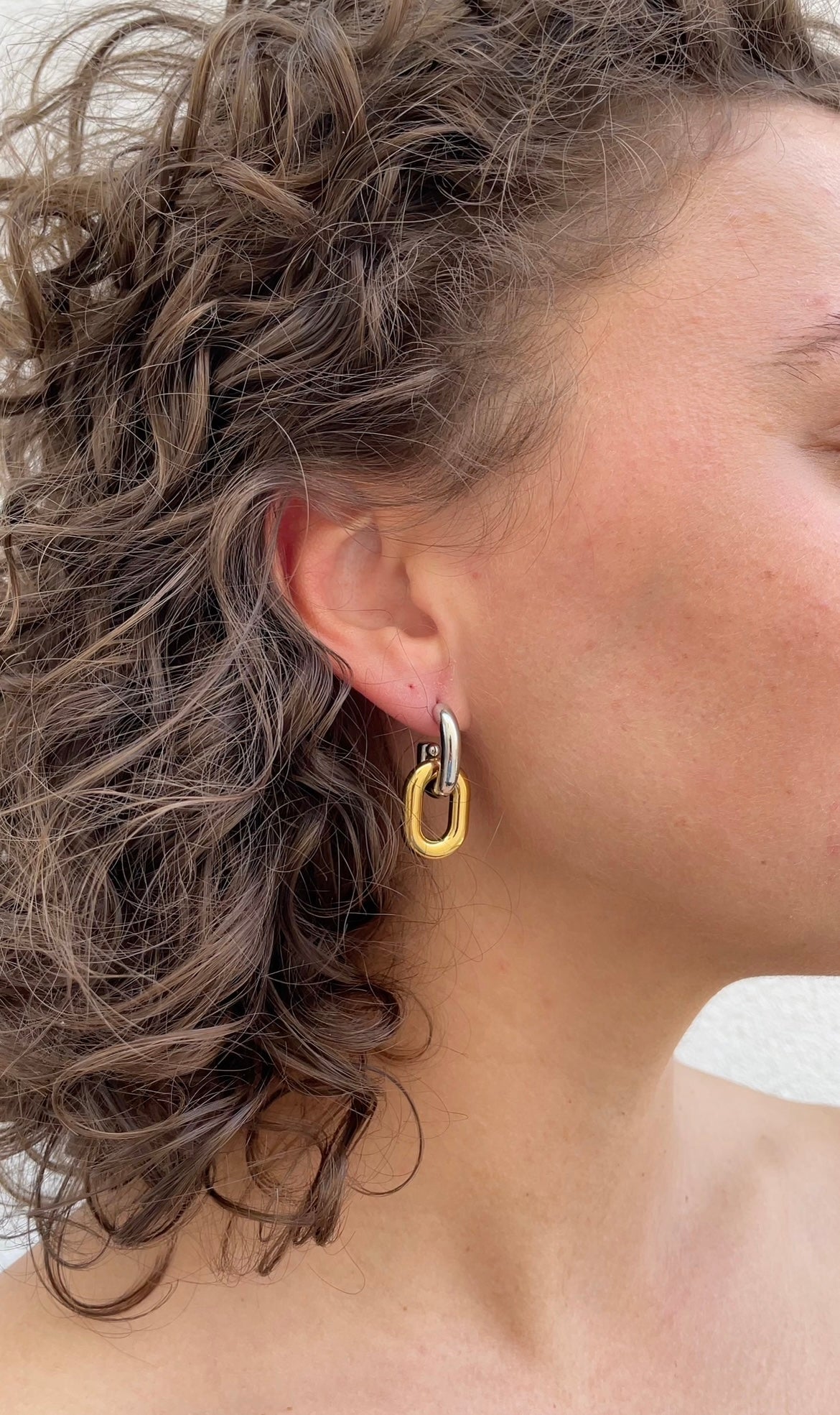 Mini oval x hoops earrings