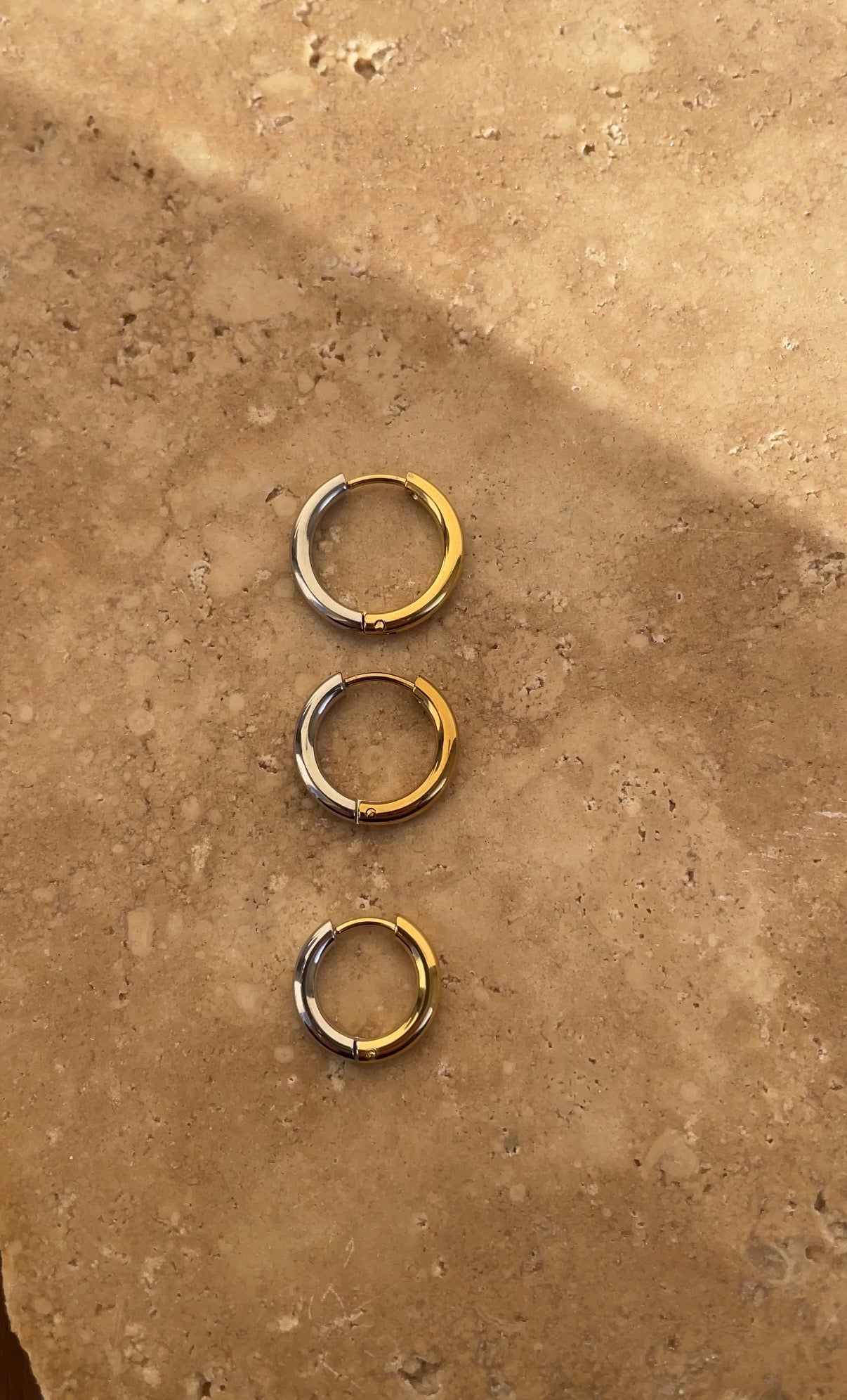Bicolor thin classic hoops