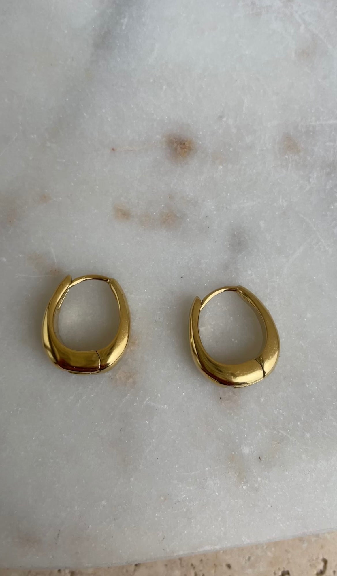 Mini parisian earrings