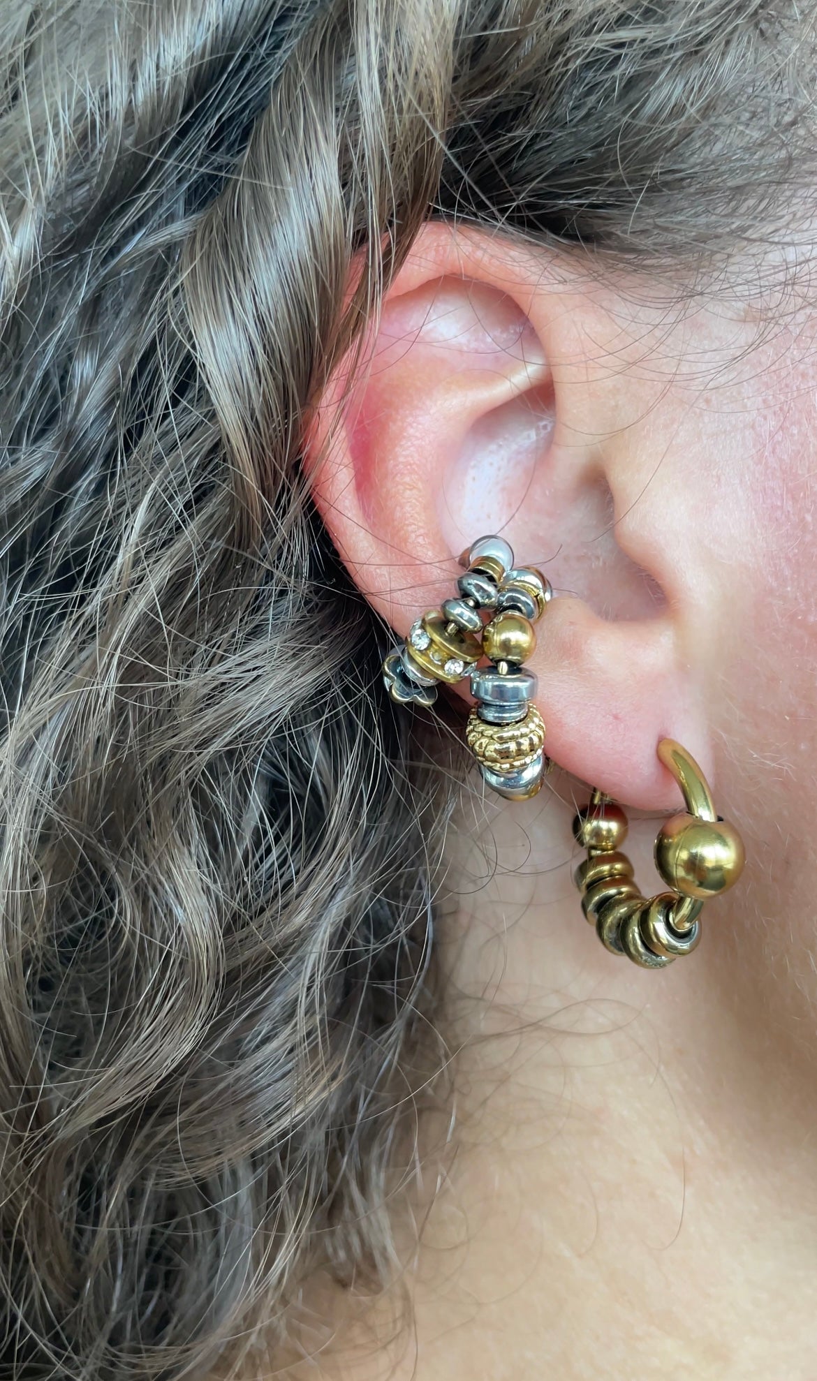Anémone ear cuff