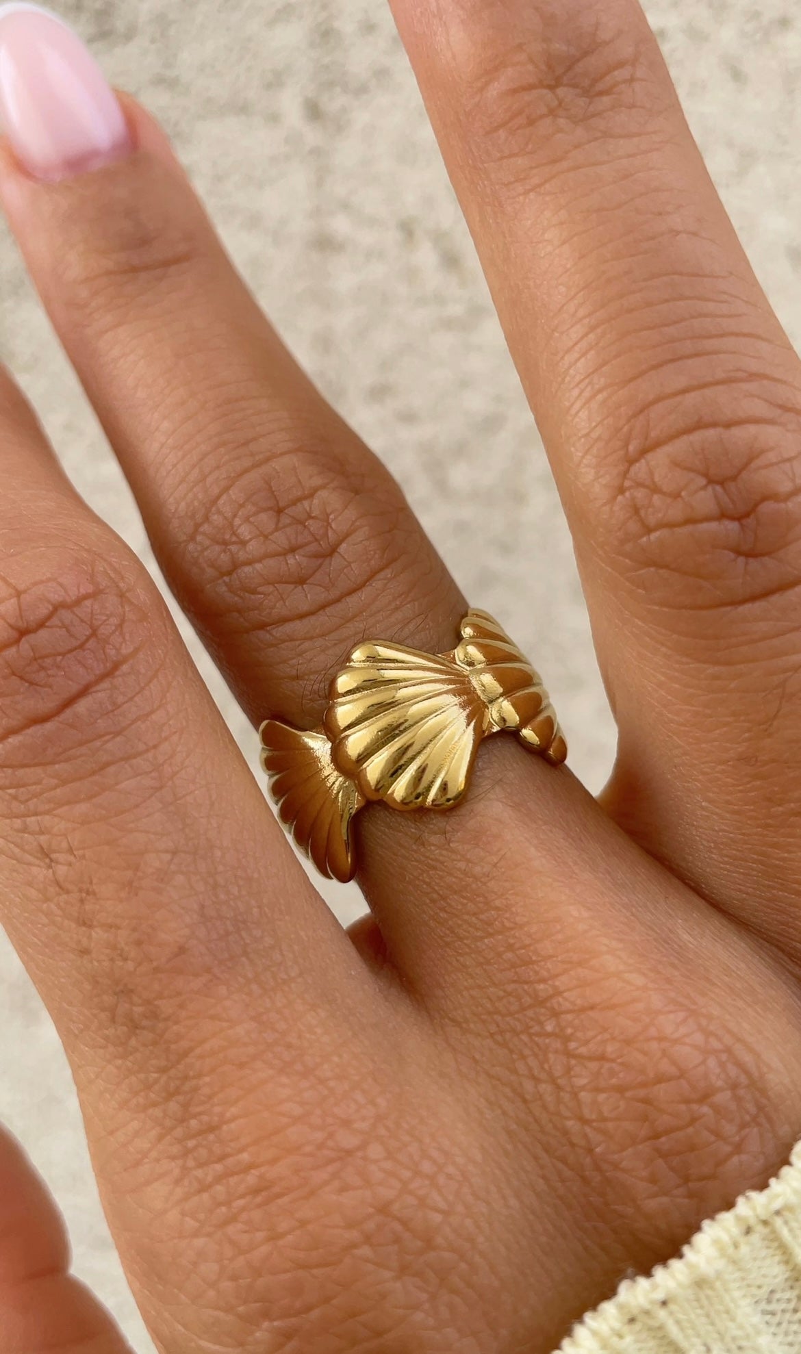 Multi shells ring