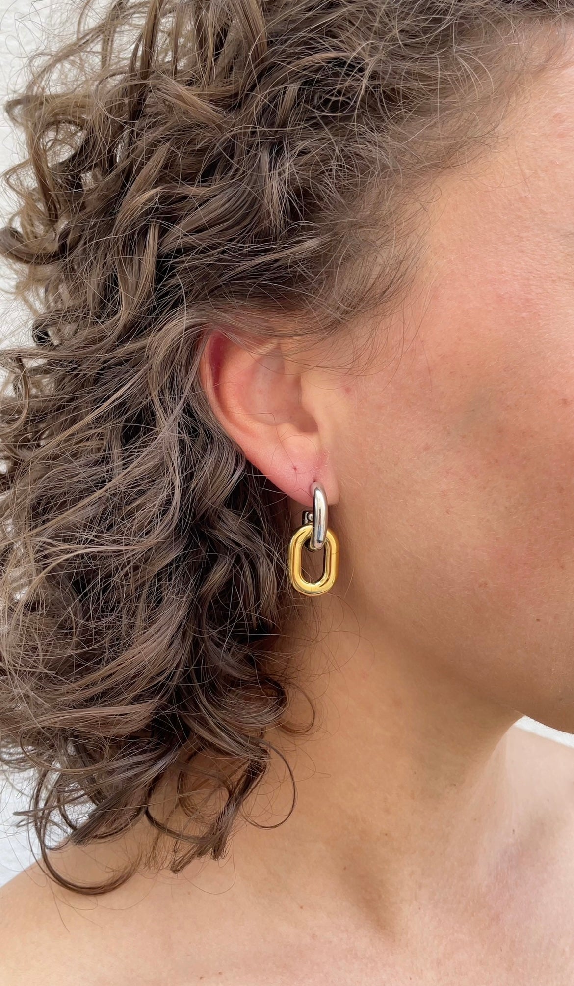 Mini oval x hoops earrings