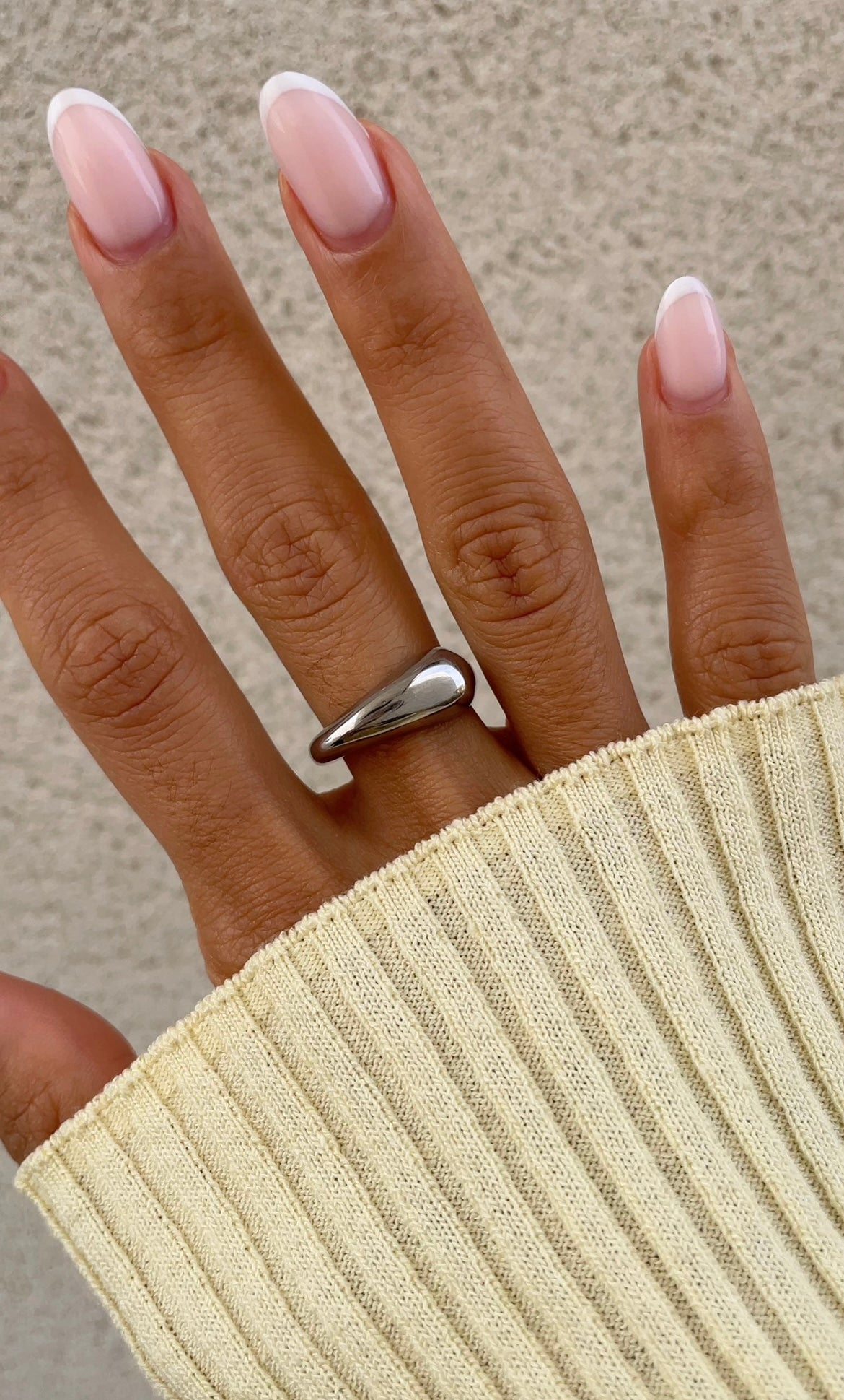 Asymetric ring