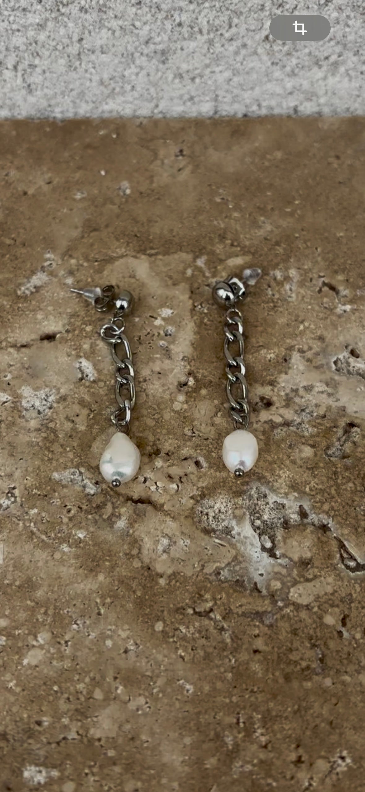 Dangling Pearl earrings