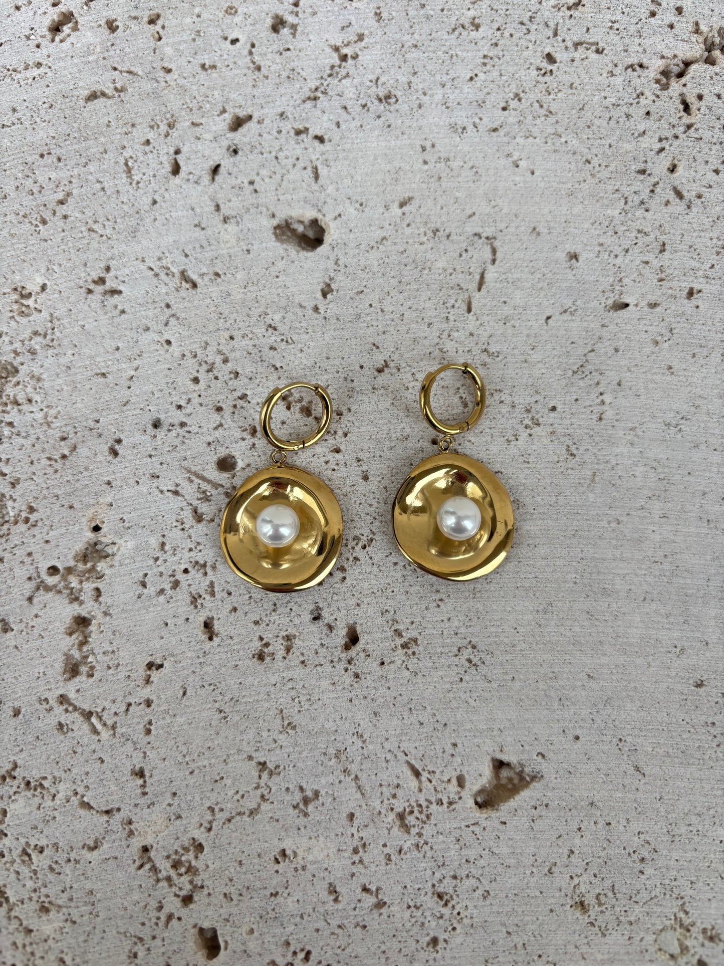 Oyster earrings