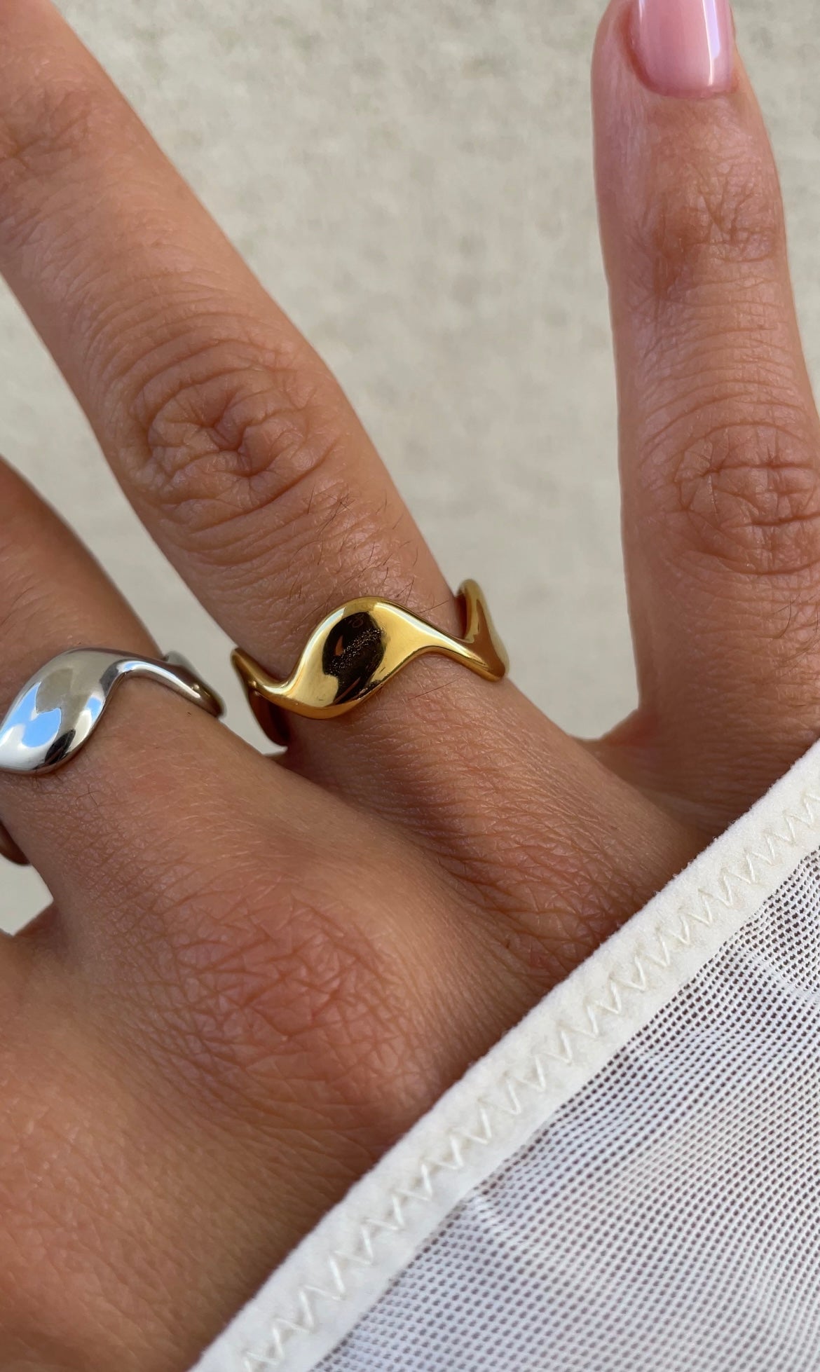 Bold zag ring