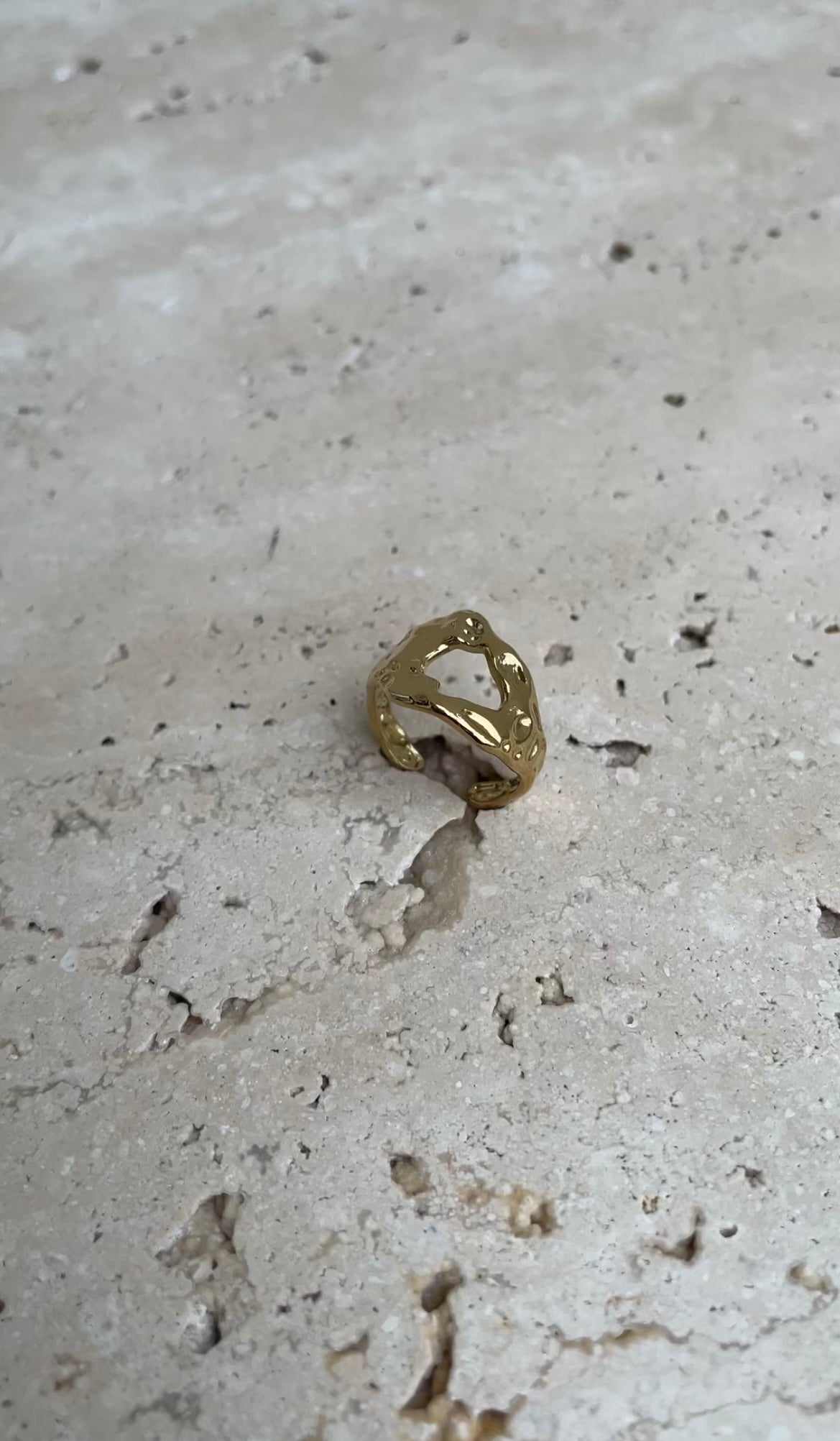 Hammered ring