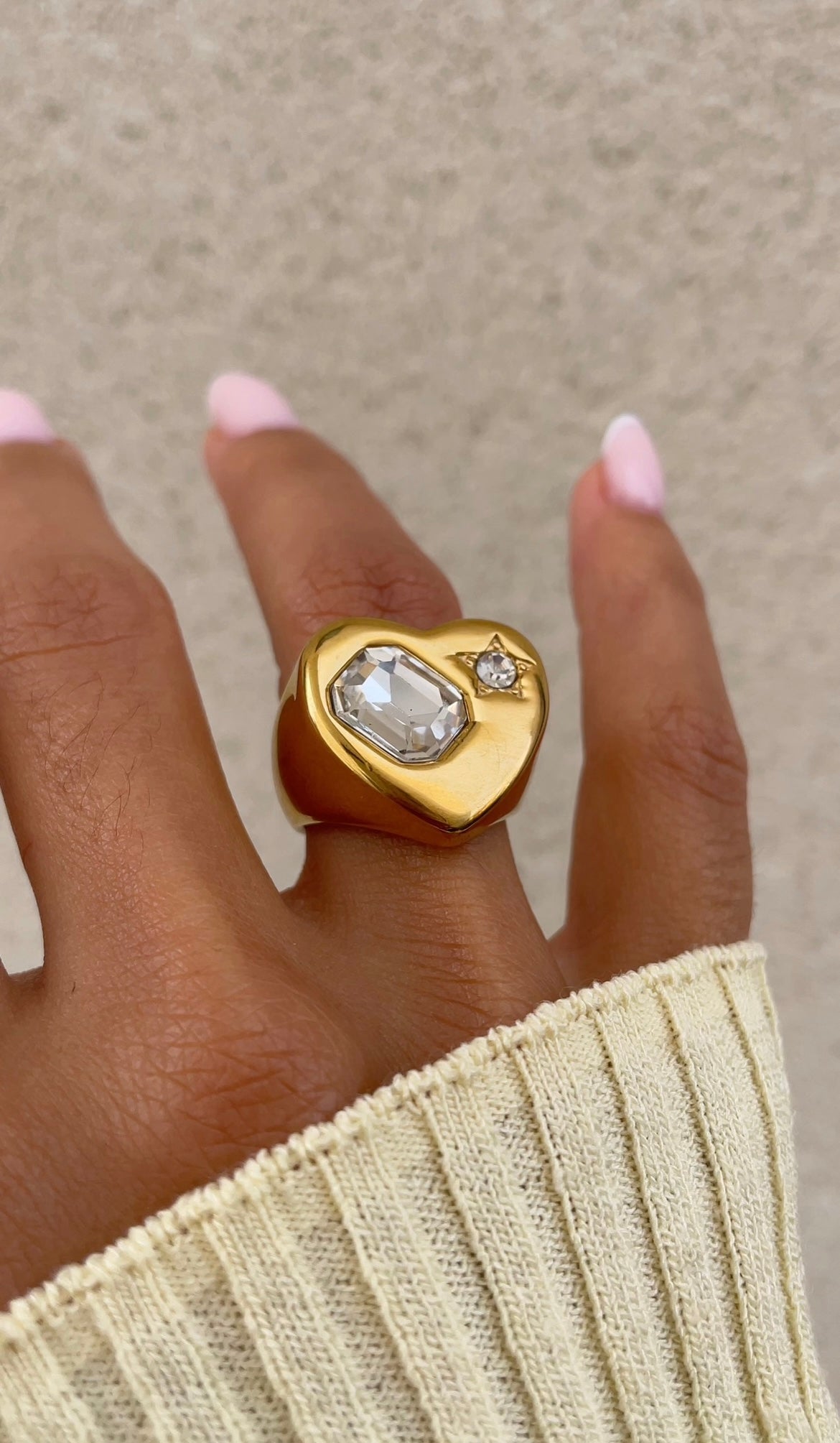 Heart shine ring