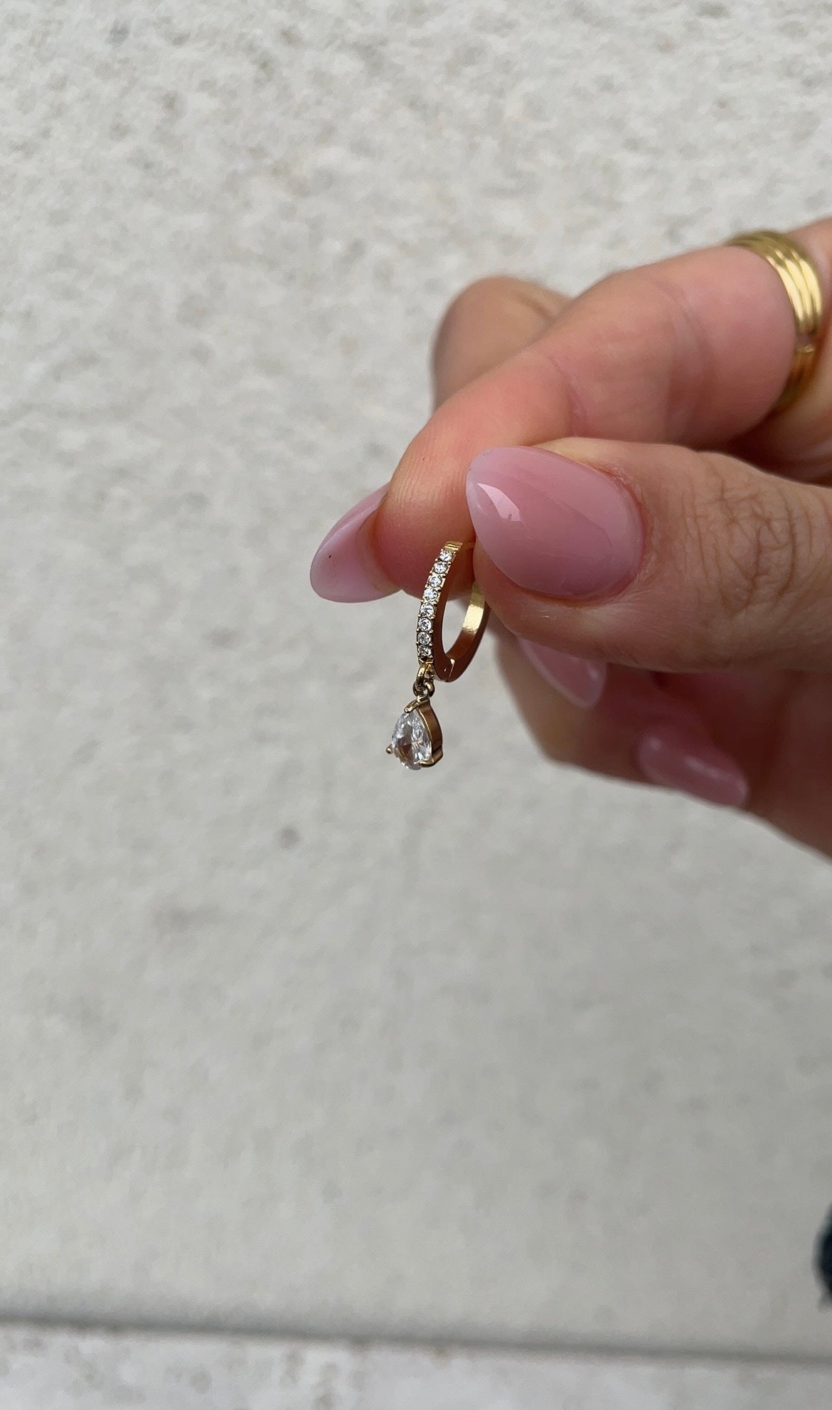 Mono drop earrings
