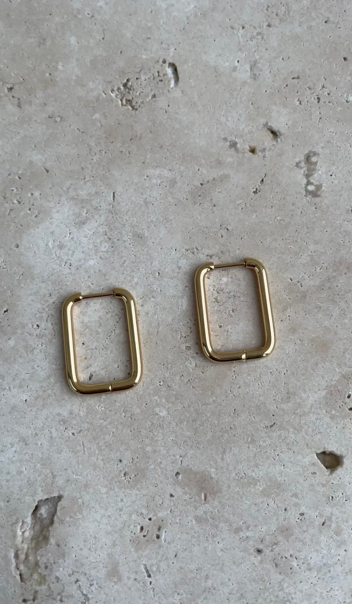 Thin rectangular earrings