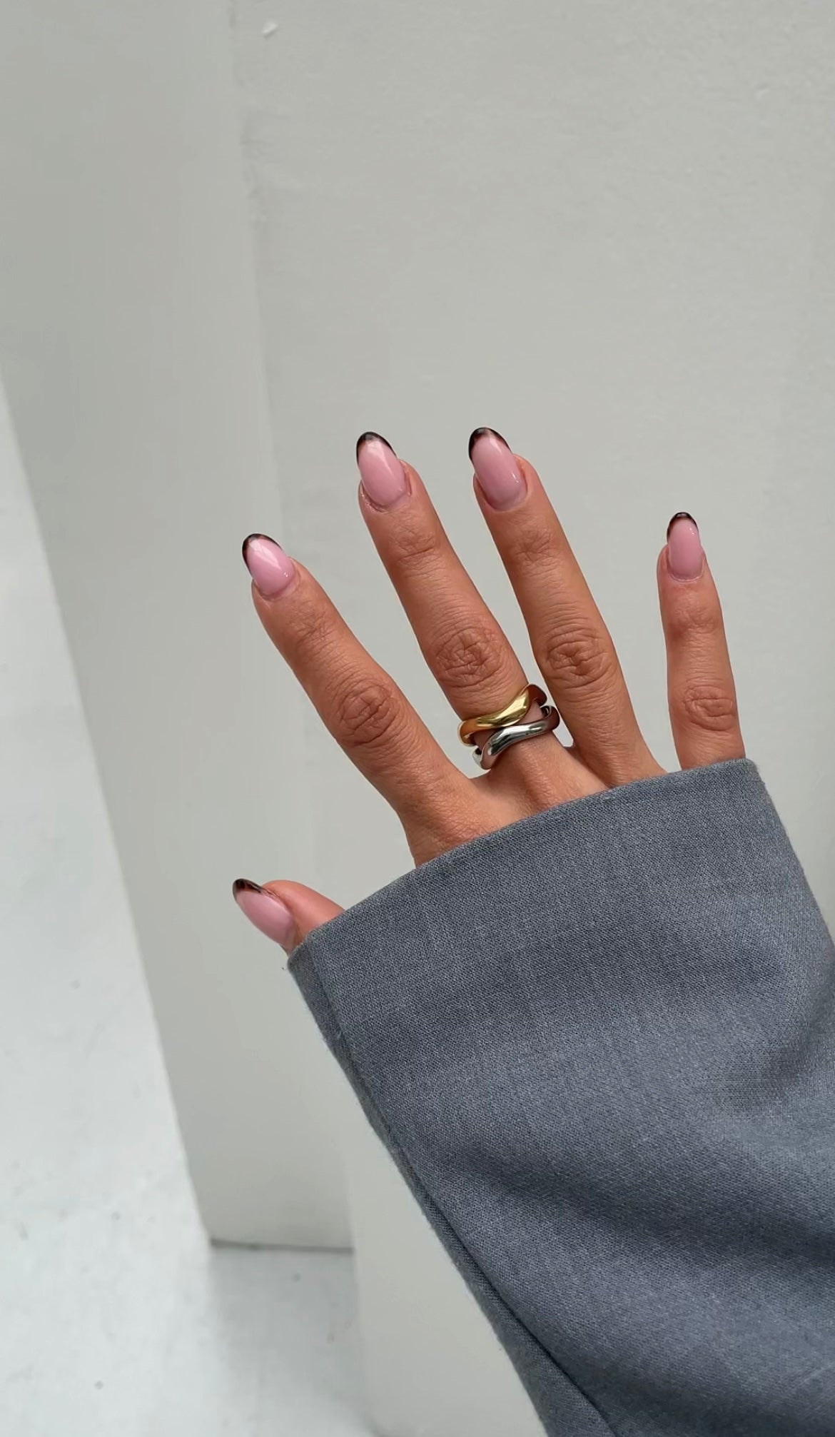 Thin wave ring