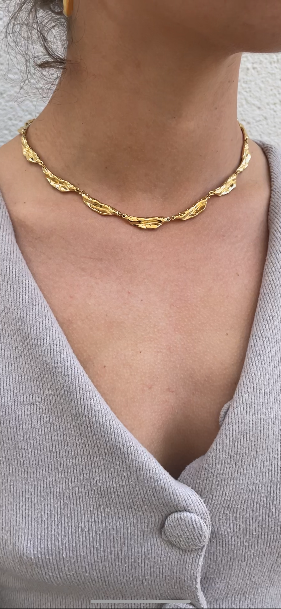 Hammered pieces necklace