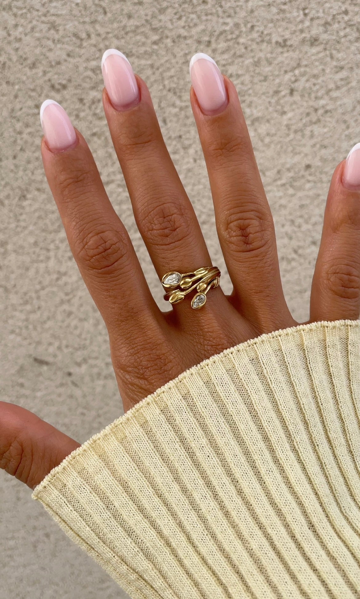 Enroll flowers ring