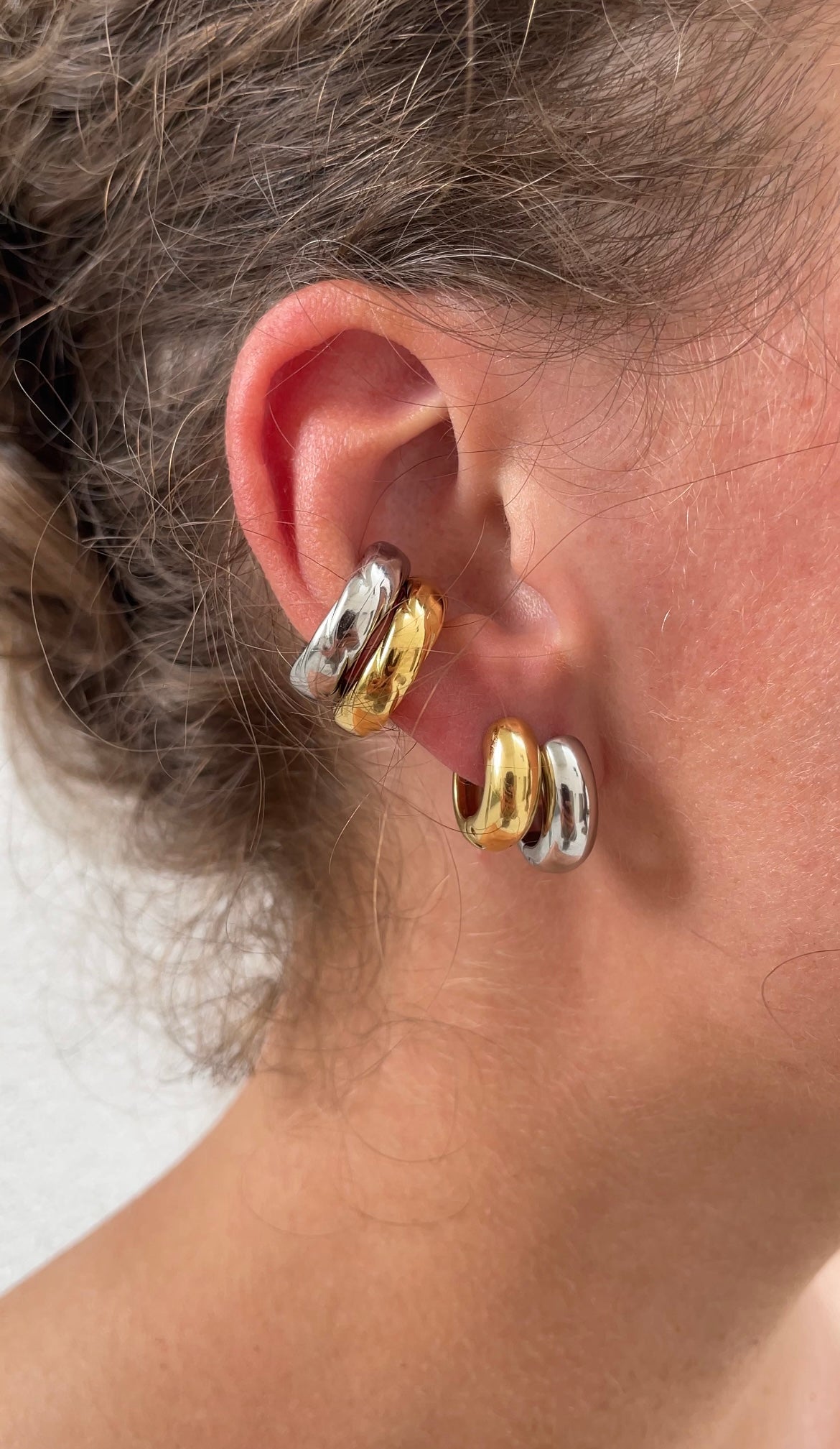 Twisted ear cuff