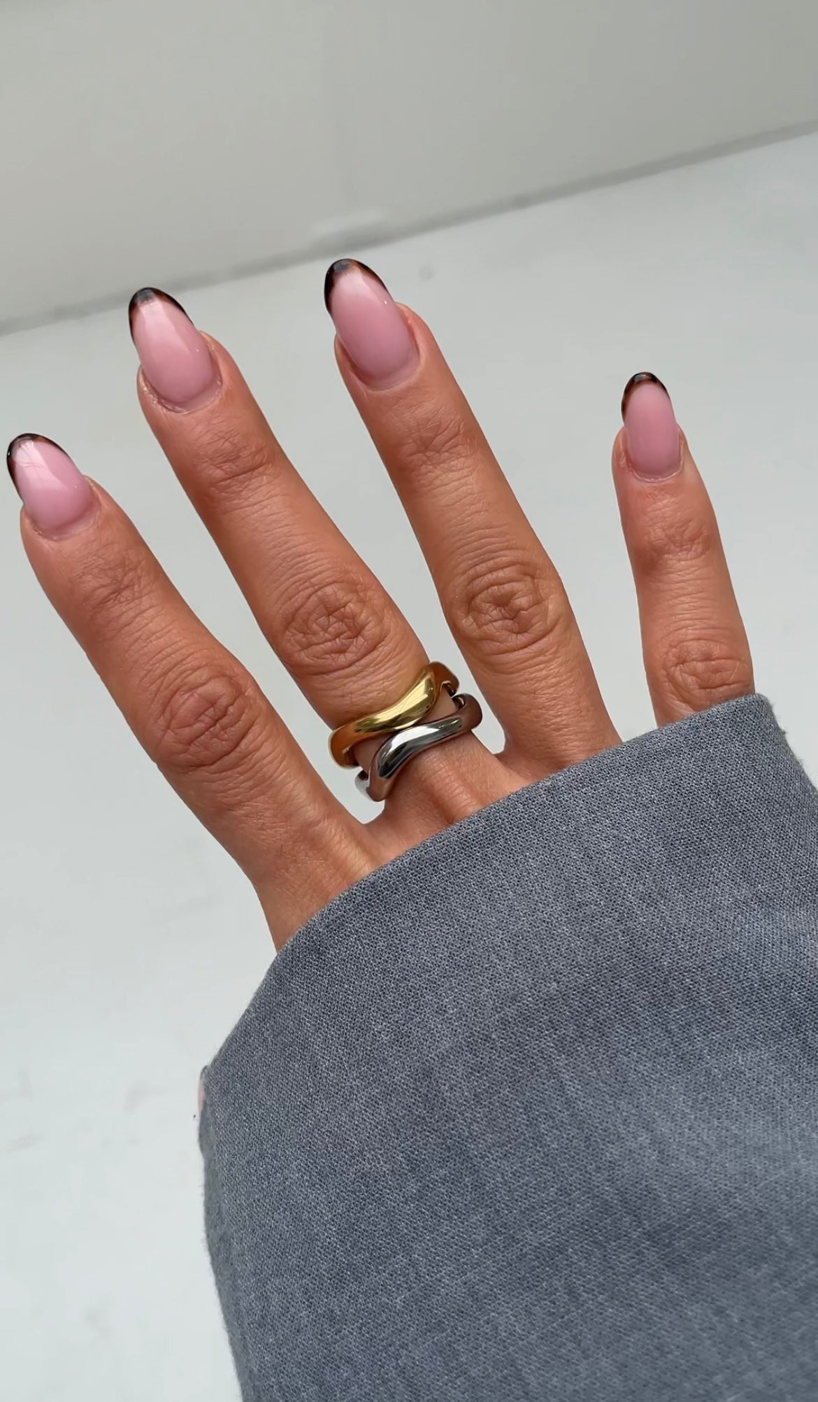 Thin wave ring