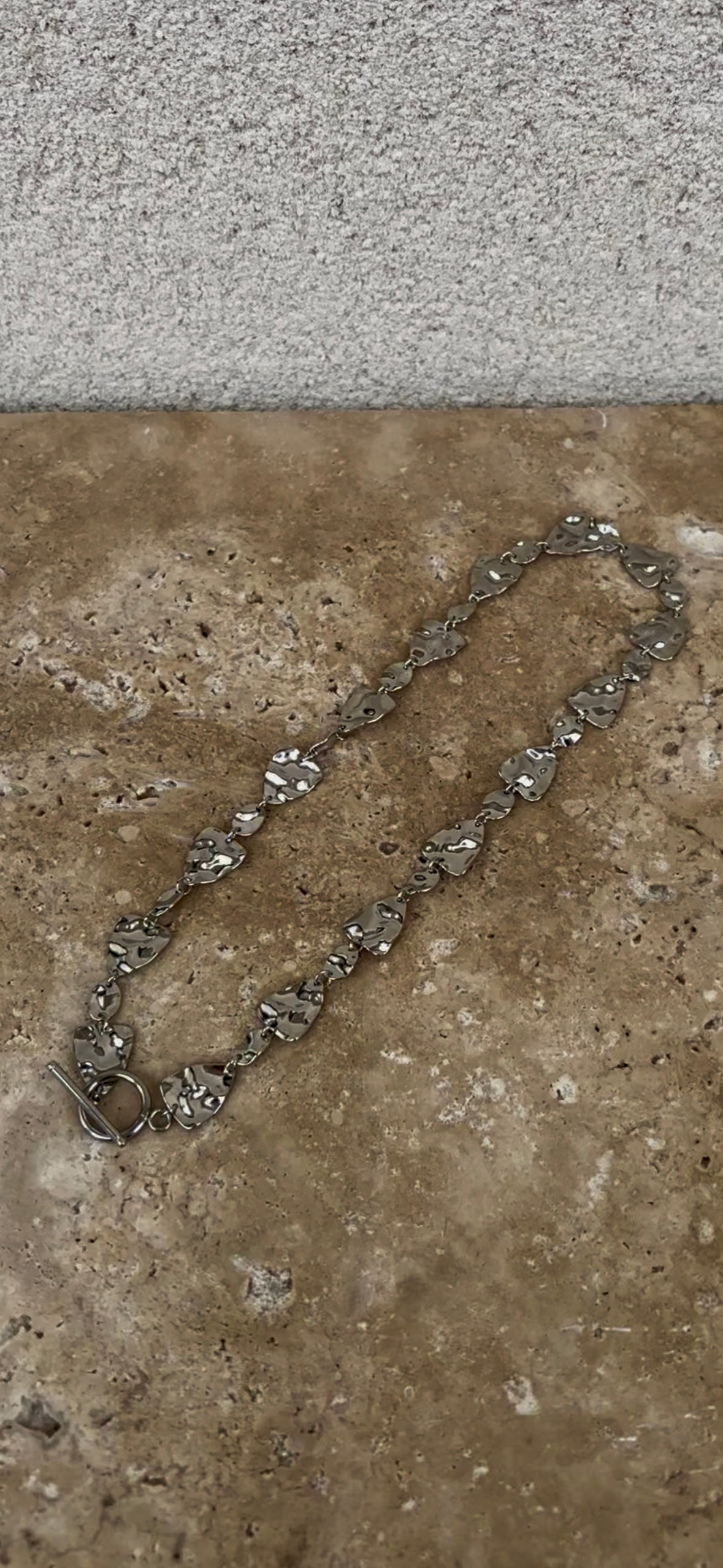 Hammered necklace