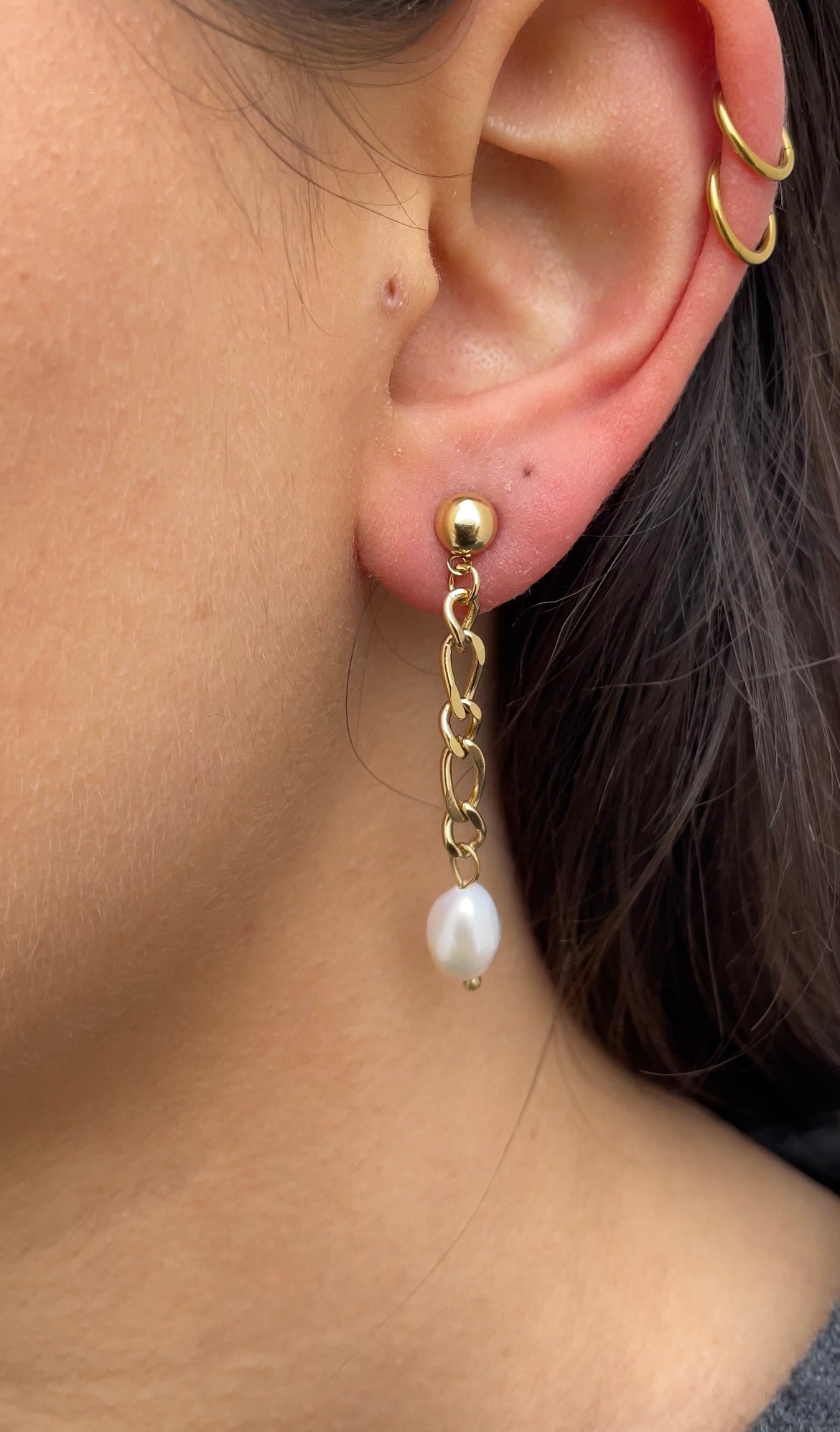 Dangling Pearl earrings