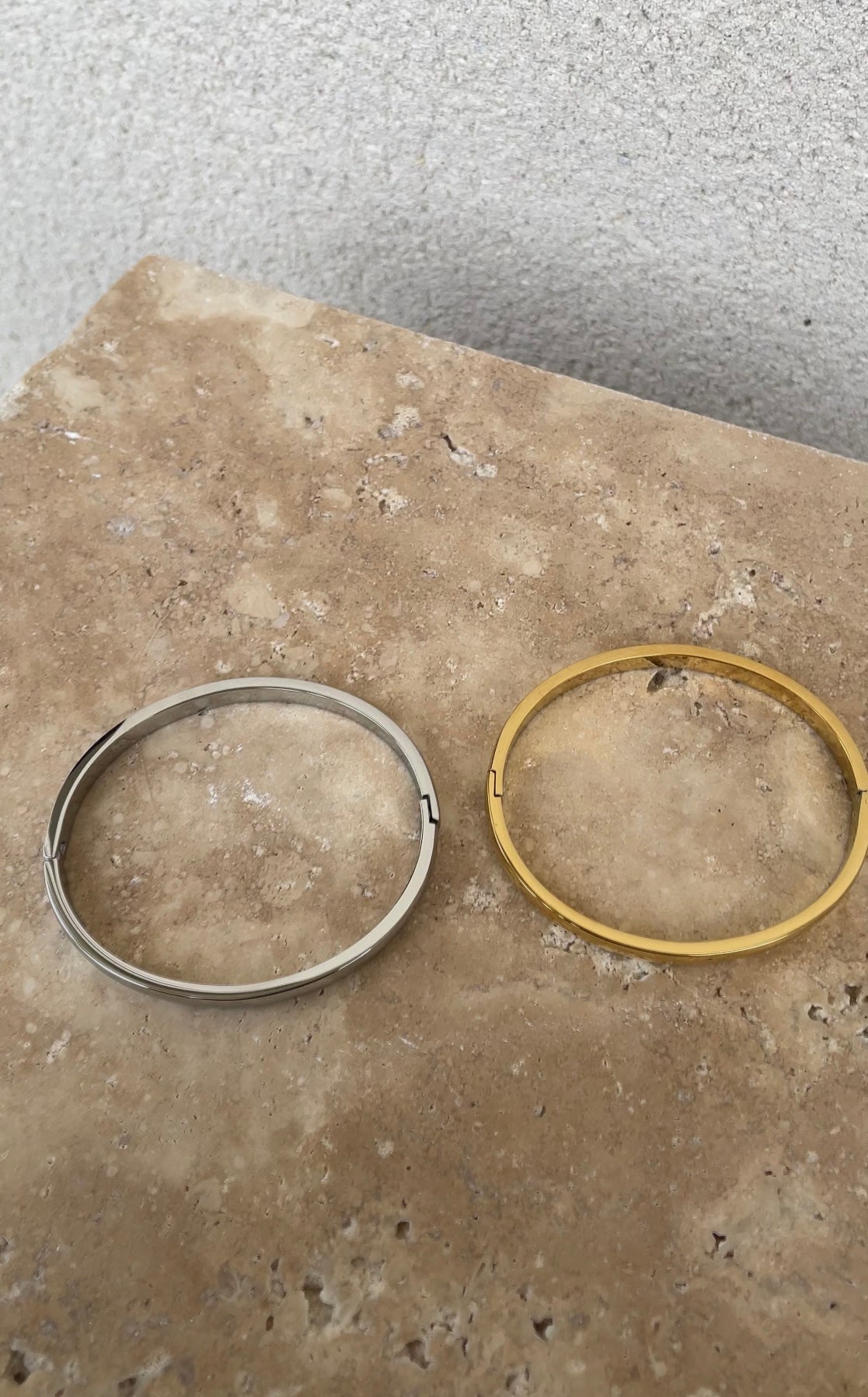 Simple bangle