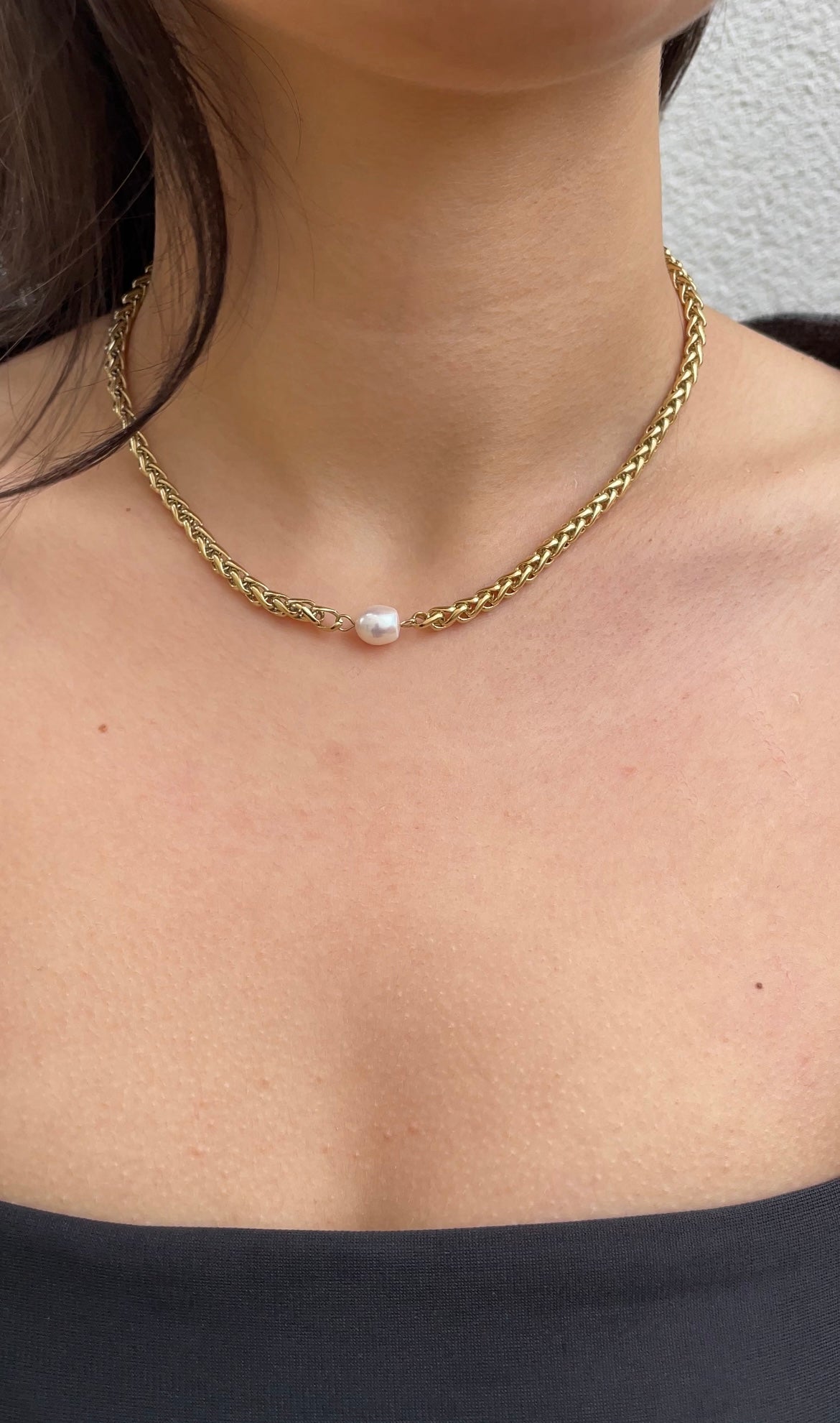 Middle Pearl necklace