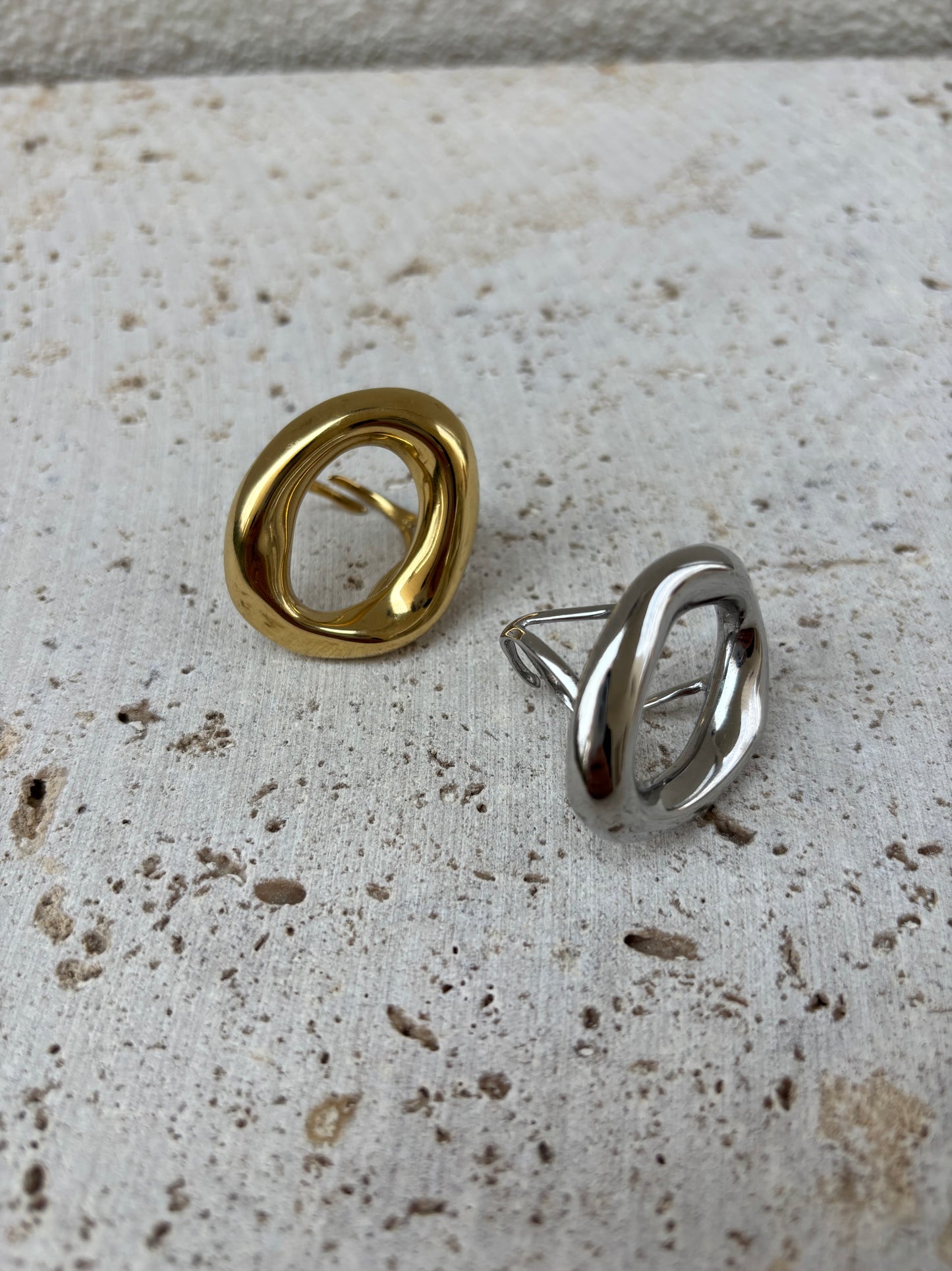 Huge round ring