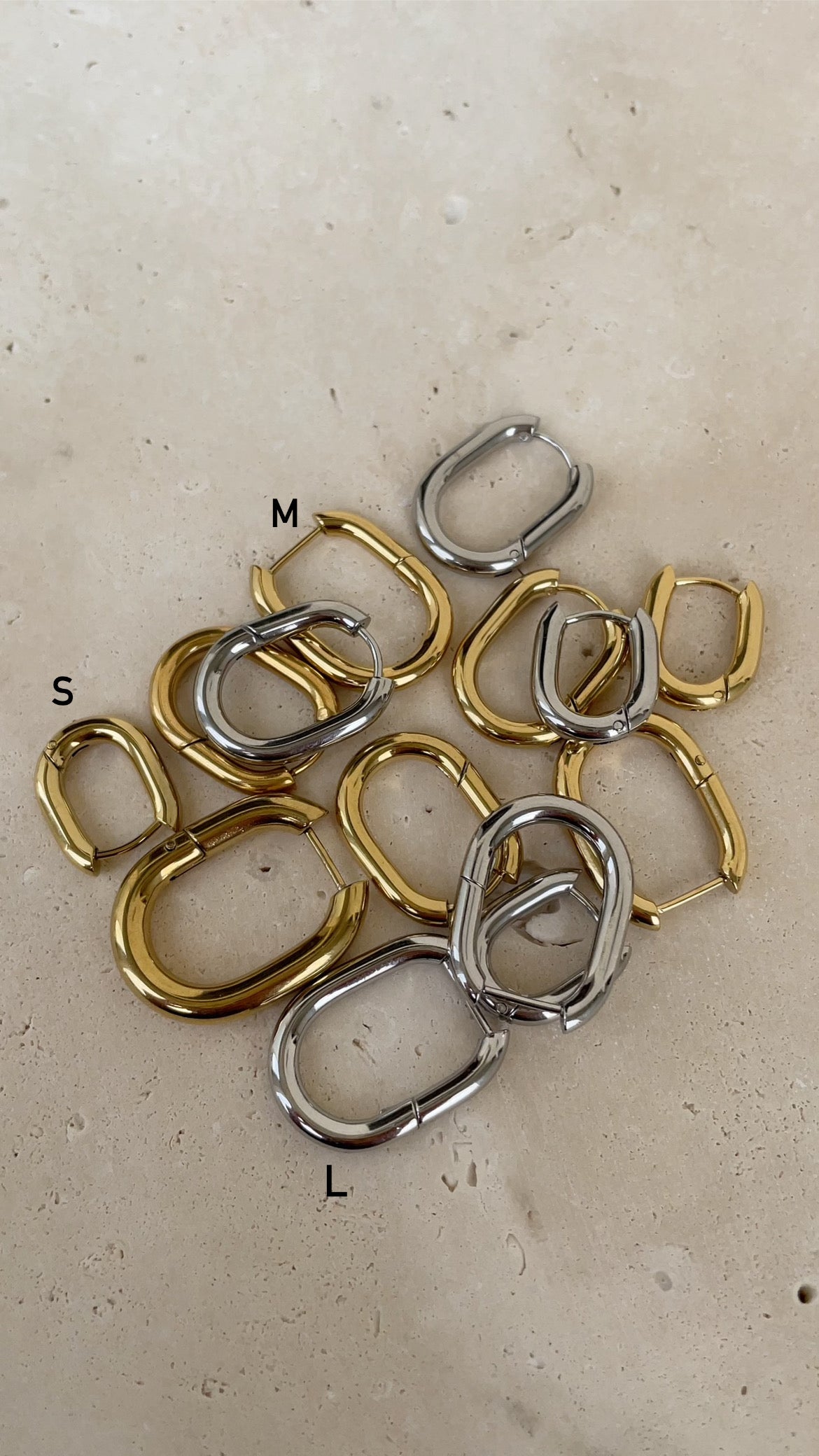 Oval earrings