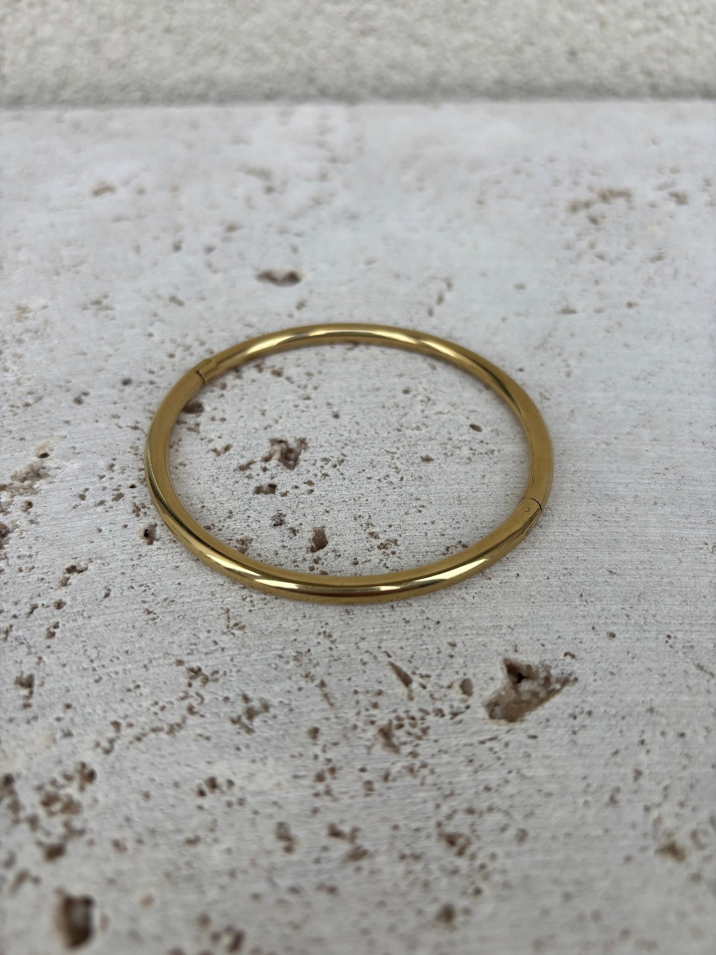Classic bangle