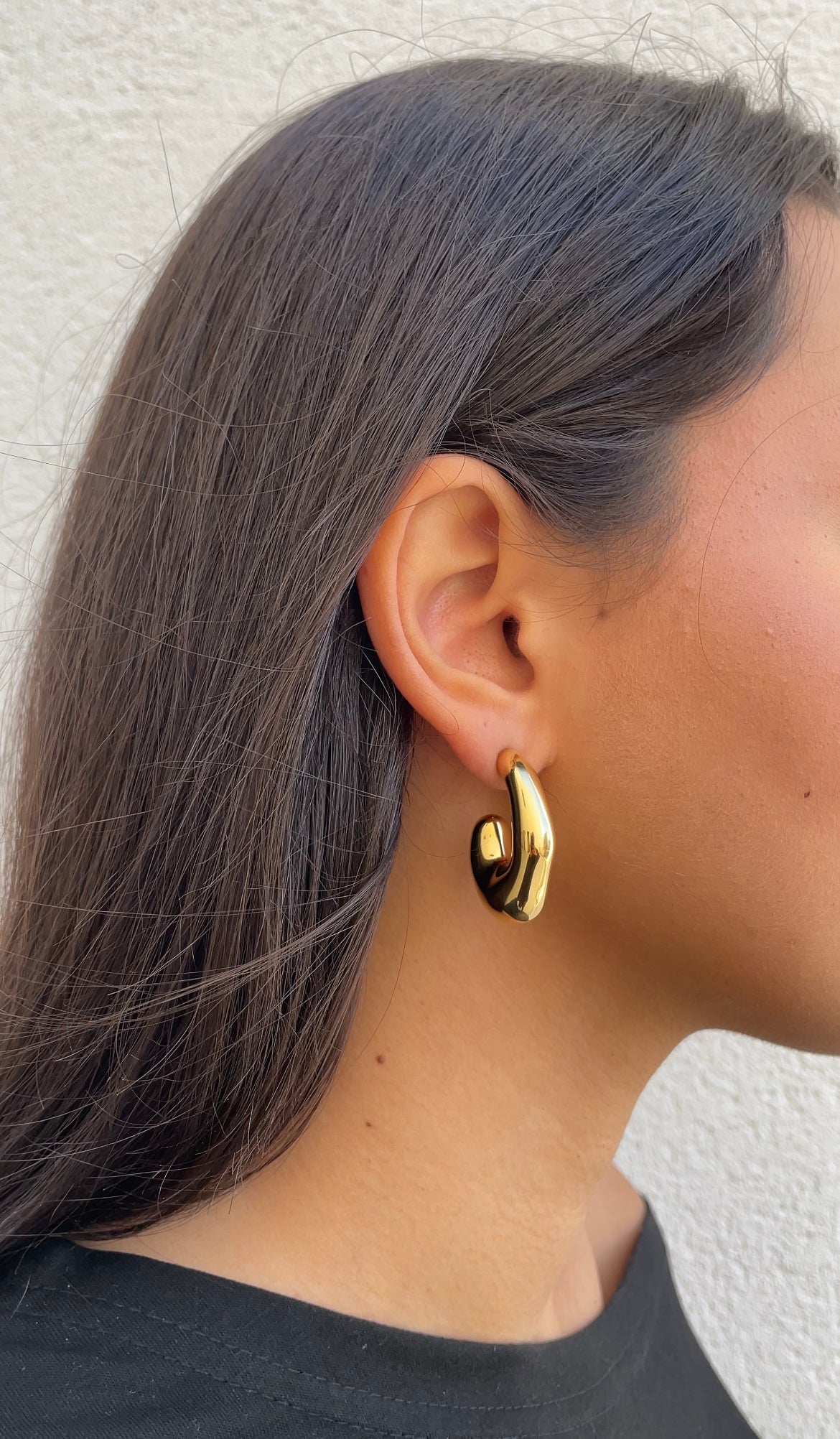 « C » earrings
