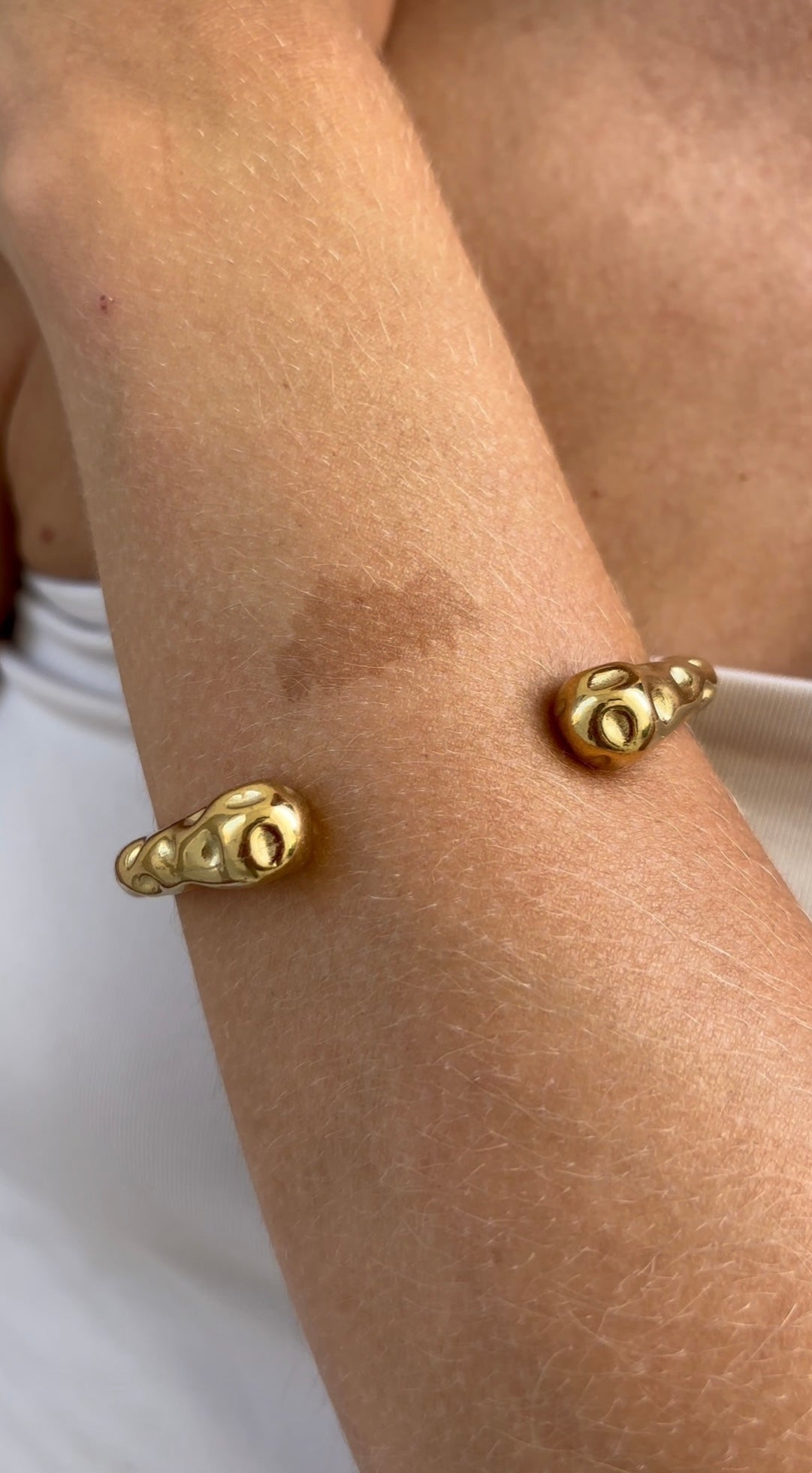 Hammered embrace bangle