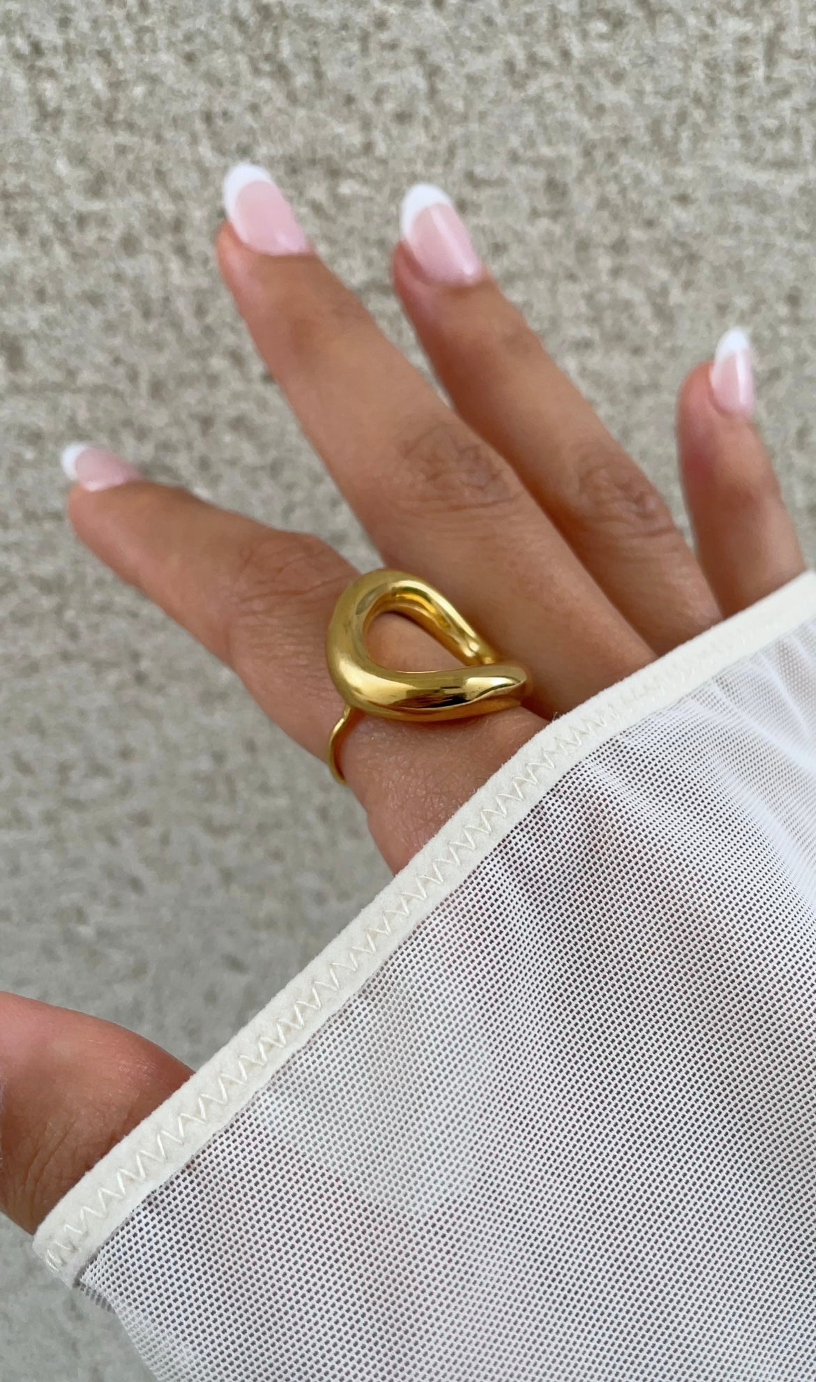 Round ring