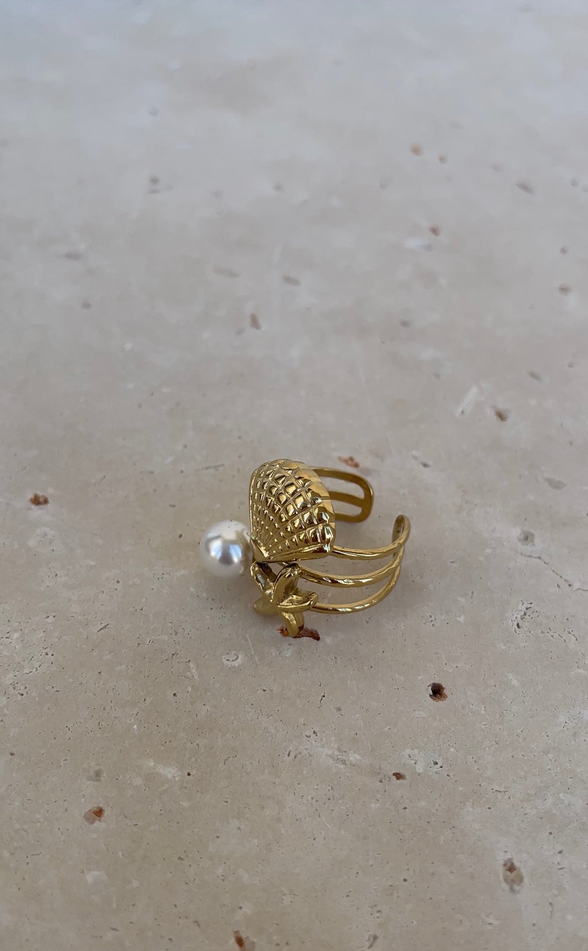 Seashell ring