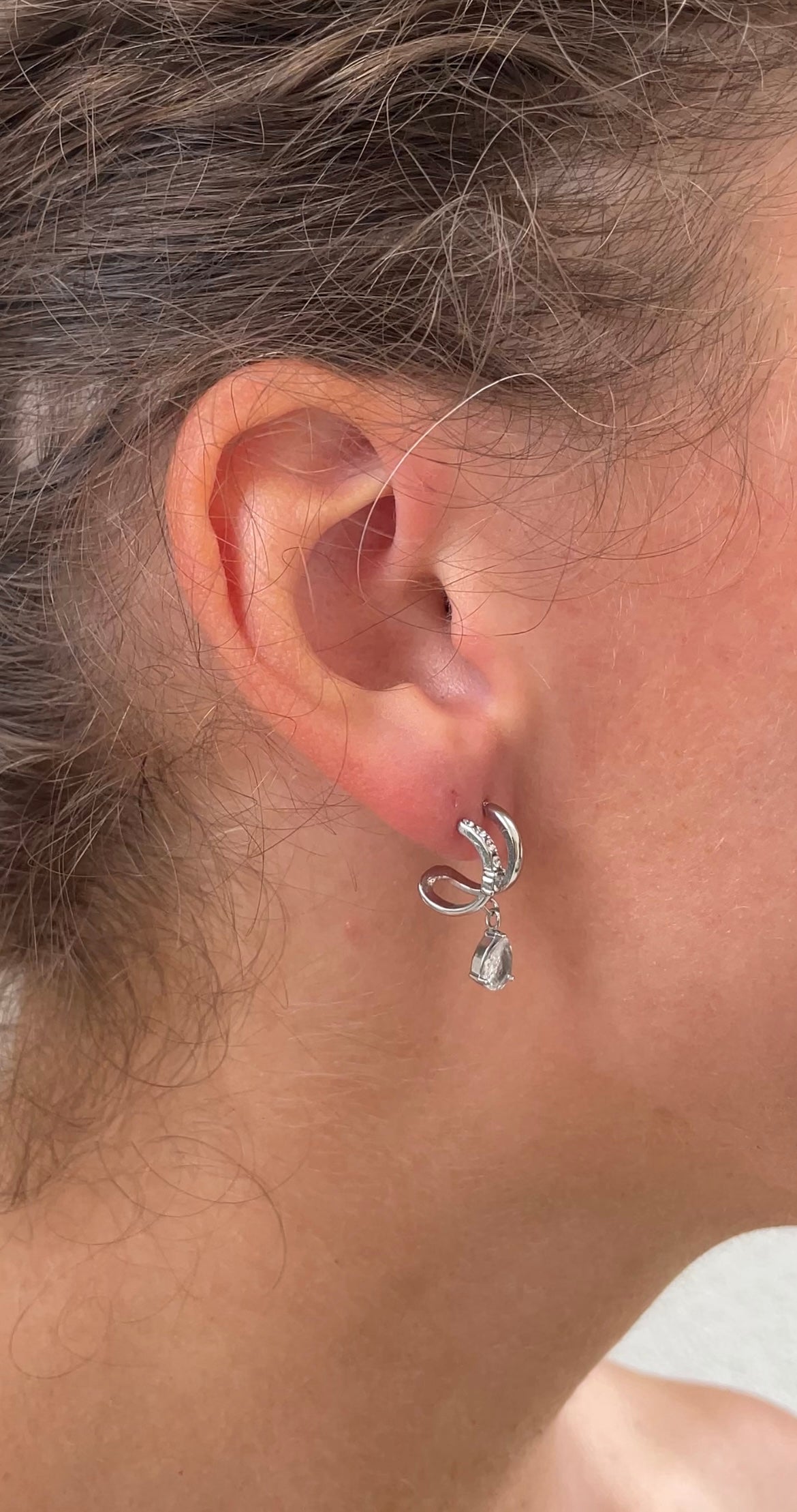 Illusion gems earrings