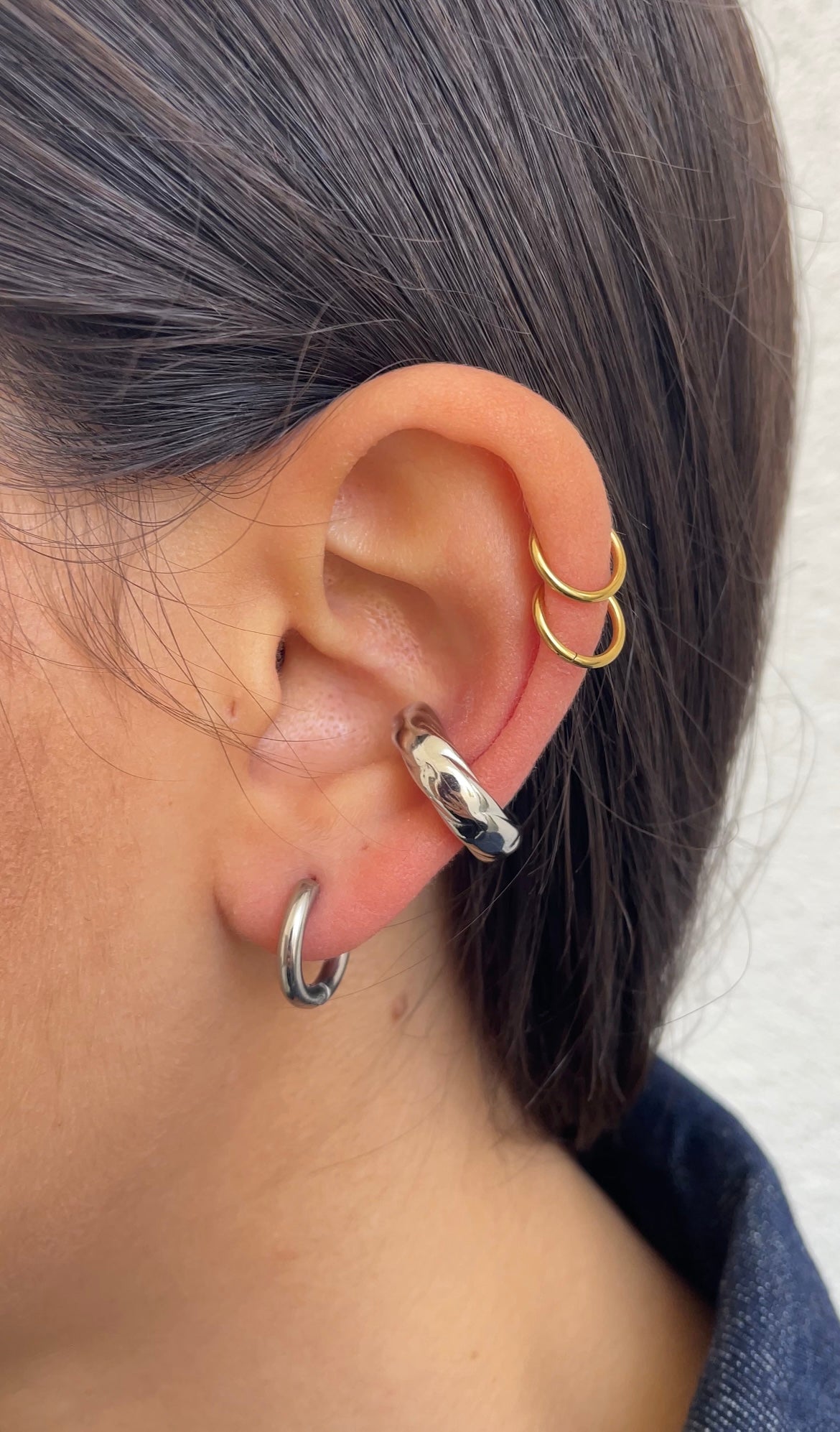 Twisted ear cuff