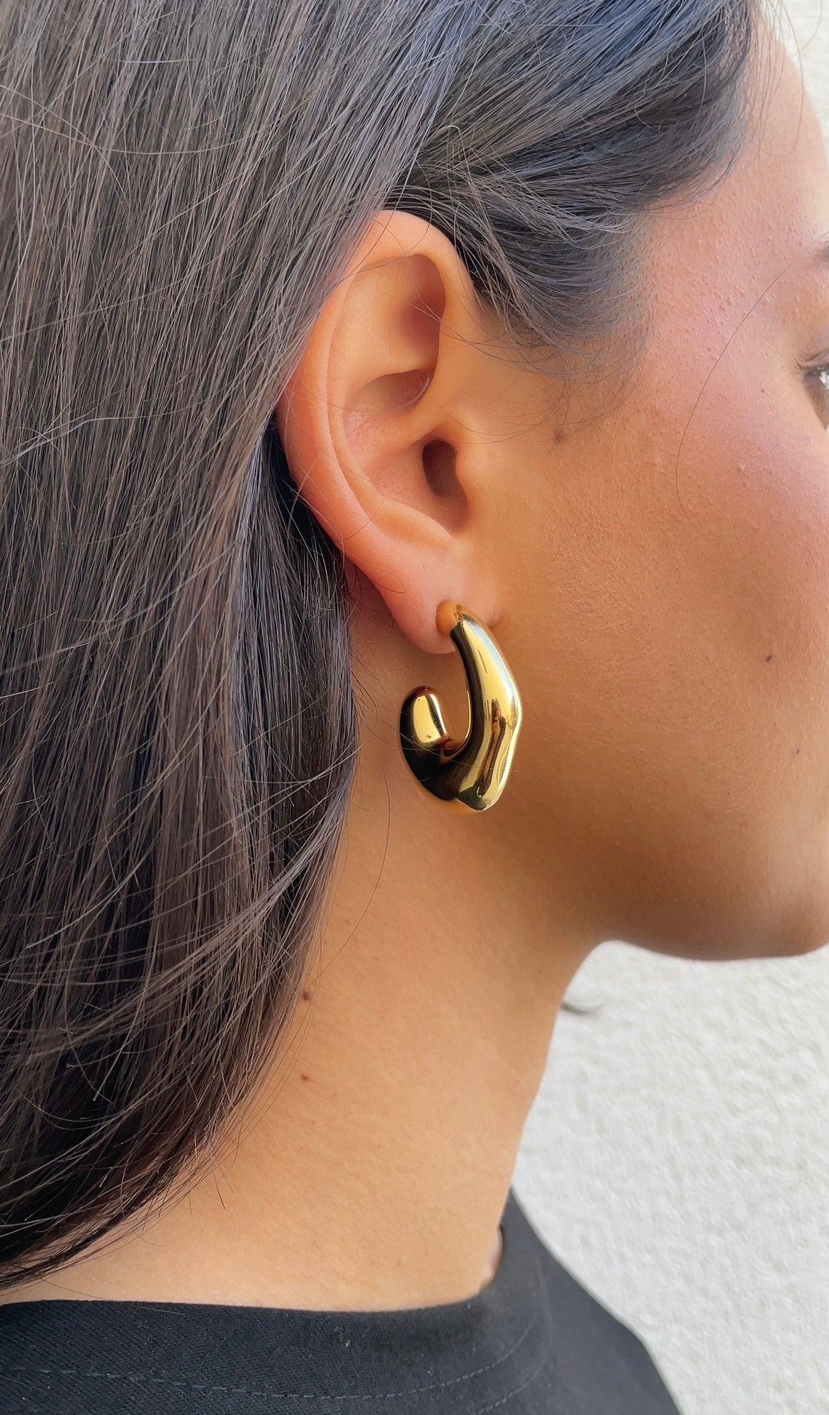 « C » earrings