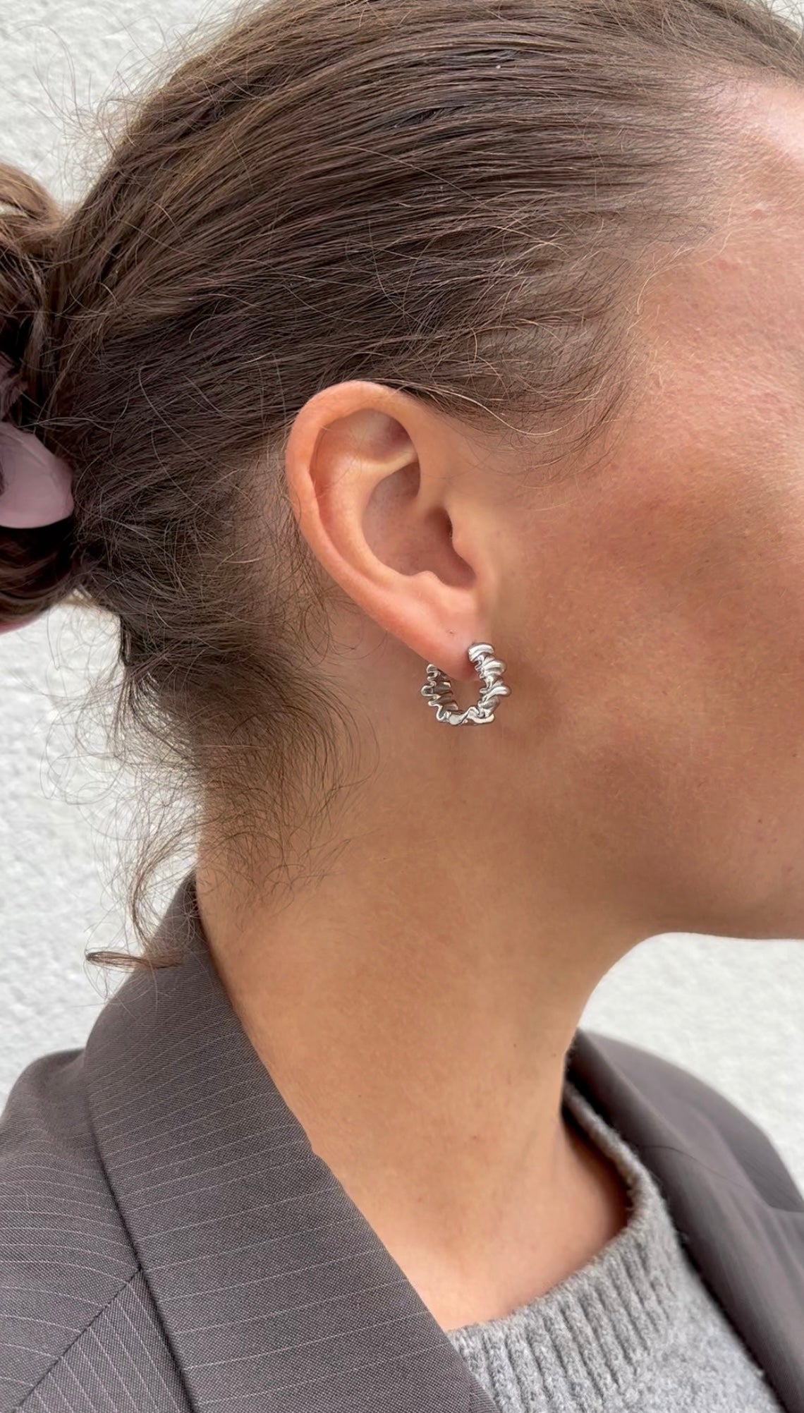 Mini wrinkled earrings